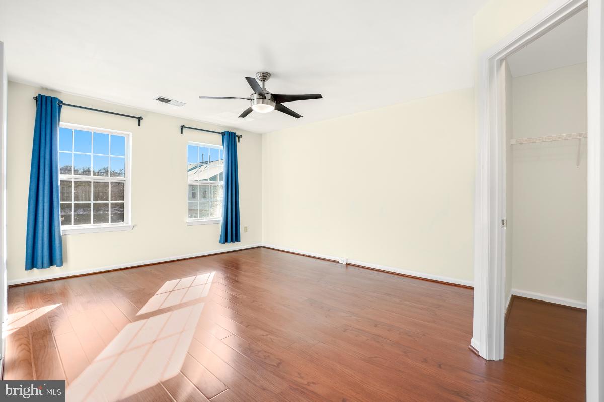 CENTRE VILLAGE - Residential