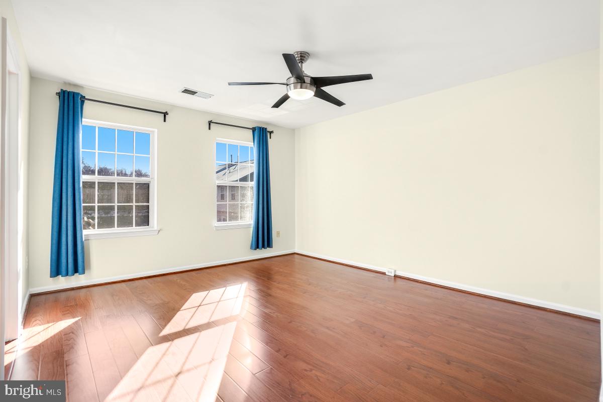 CENTRE VILLAGE - Residential