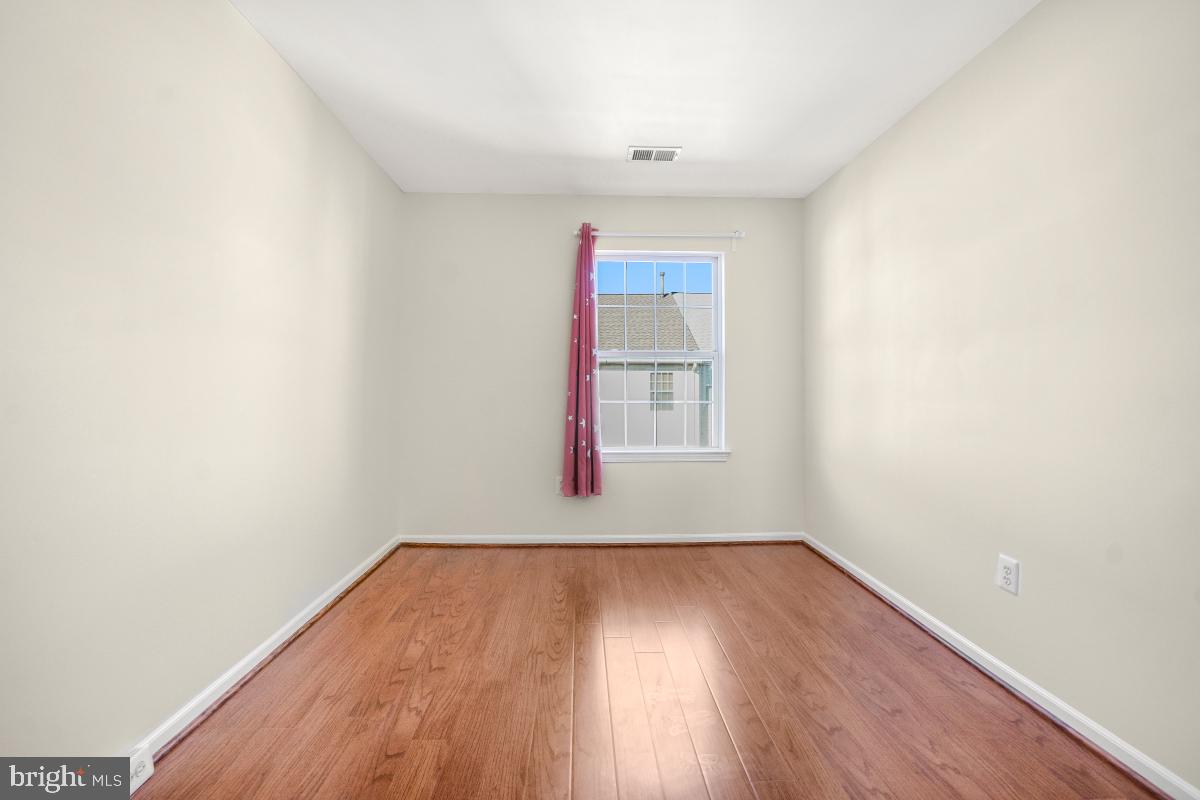 CENTRE VILLAGE - Residential