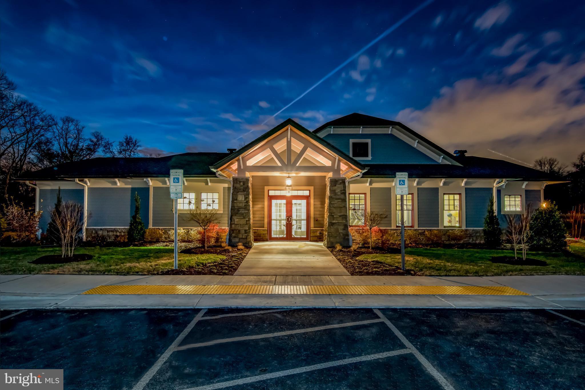 PONDVIEW - Residential