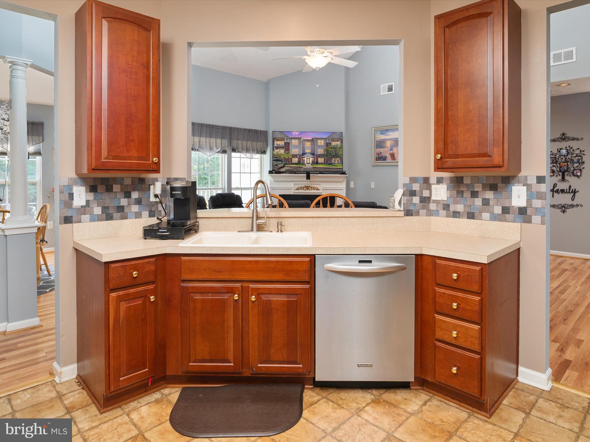 CHESTNUT POINT EAST - Residential