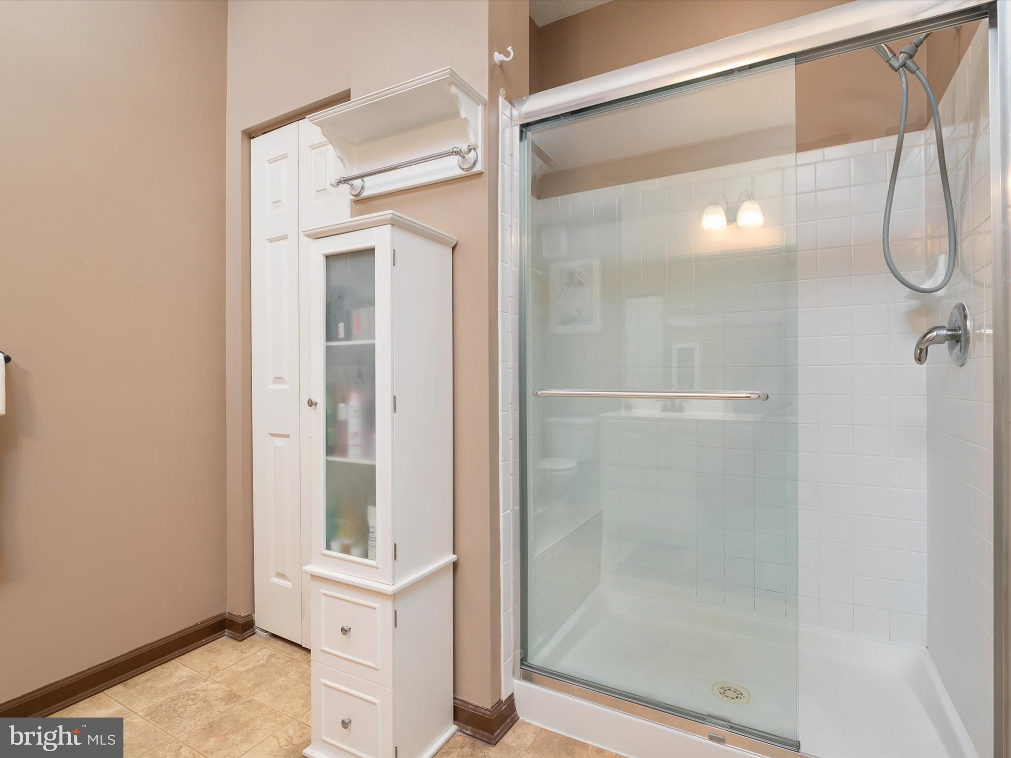 CHESTNUT POINT EAST - Residential