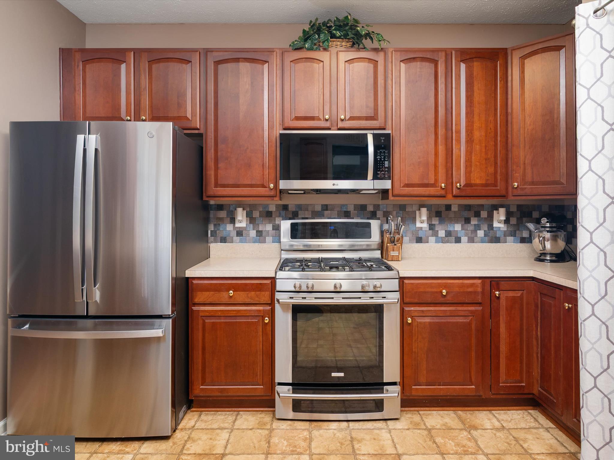 CHESTNUT POINT EAST - Residential