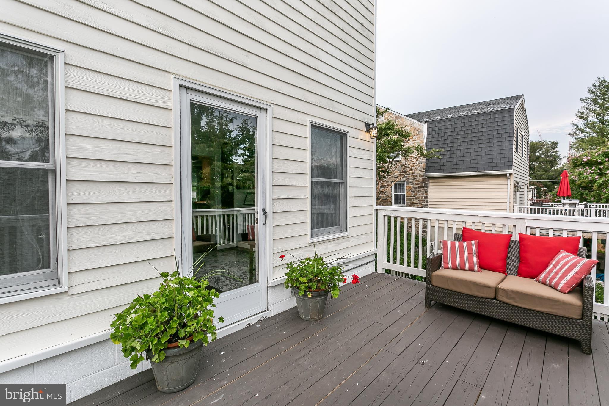 SOUTHLAND HILLS - Residential