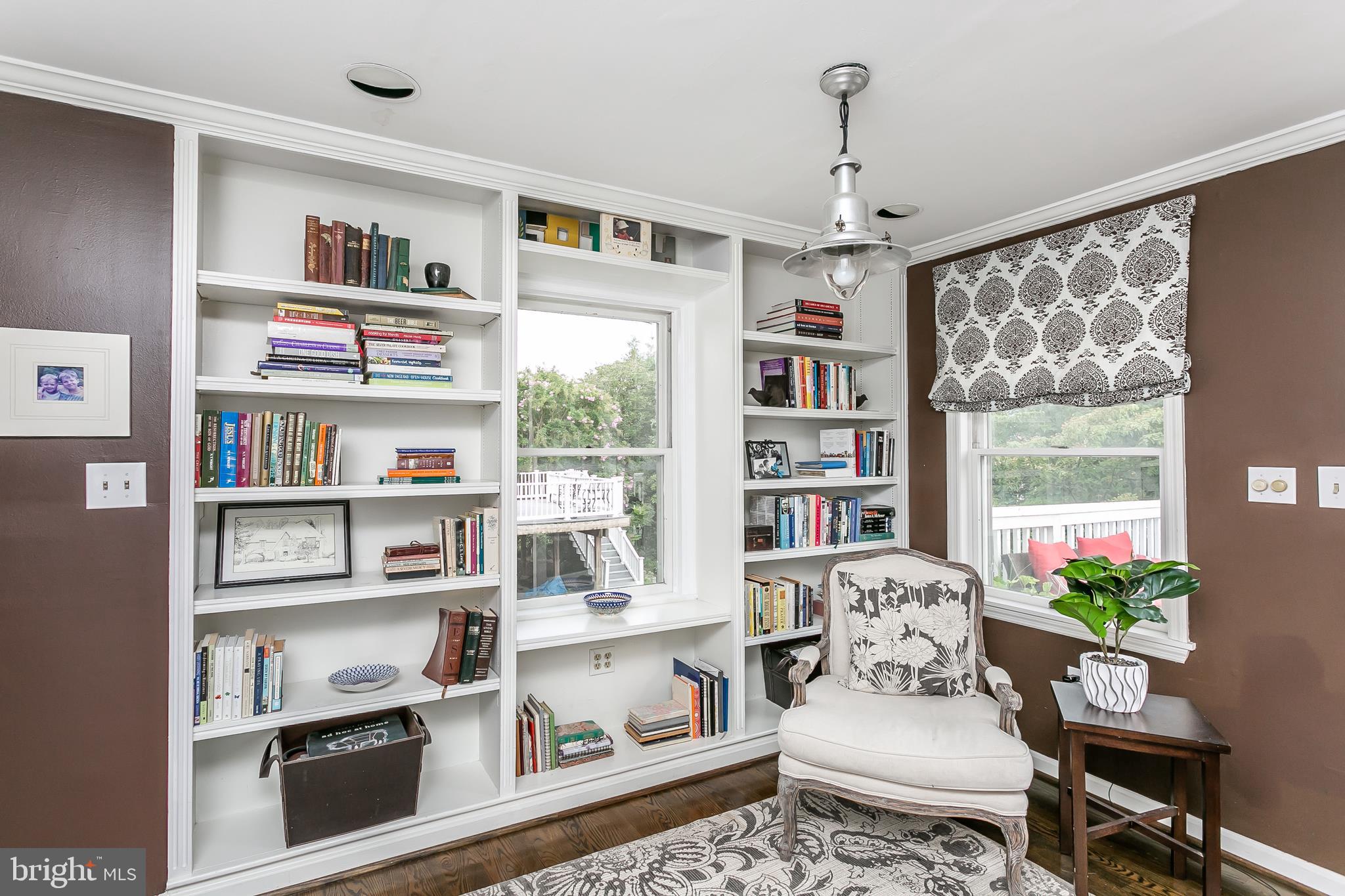 SOUTHLAND HILLS - Residential