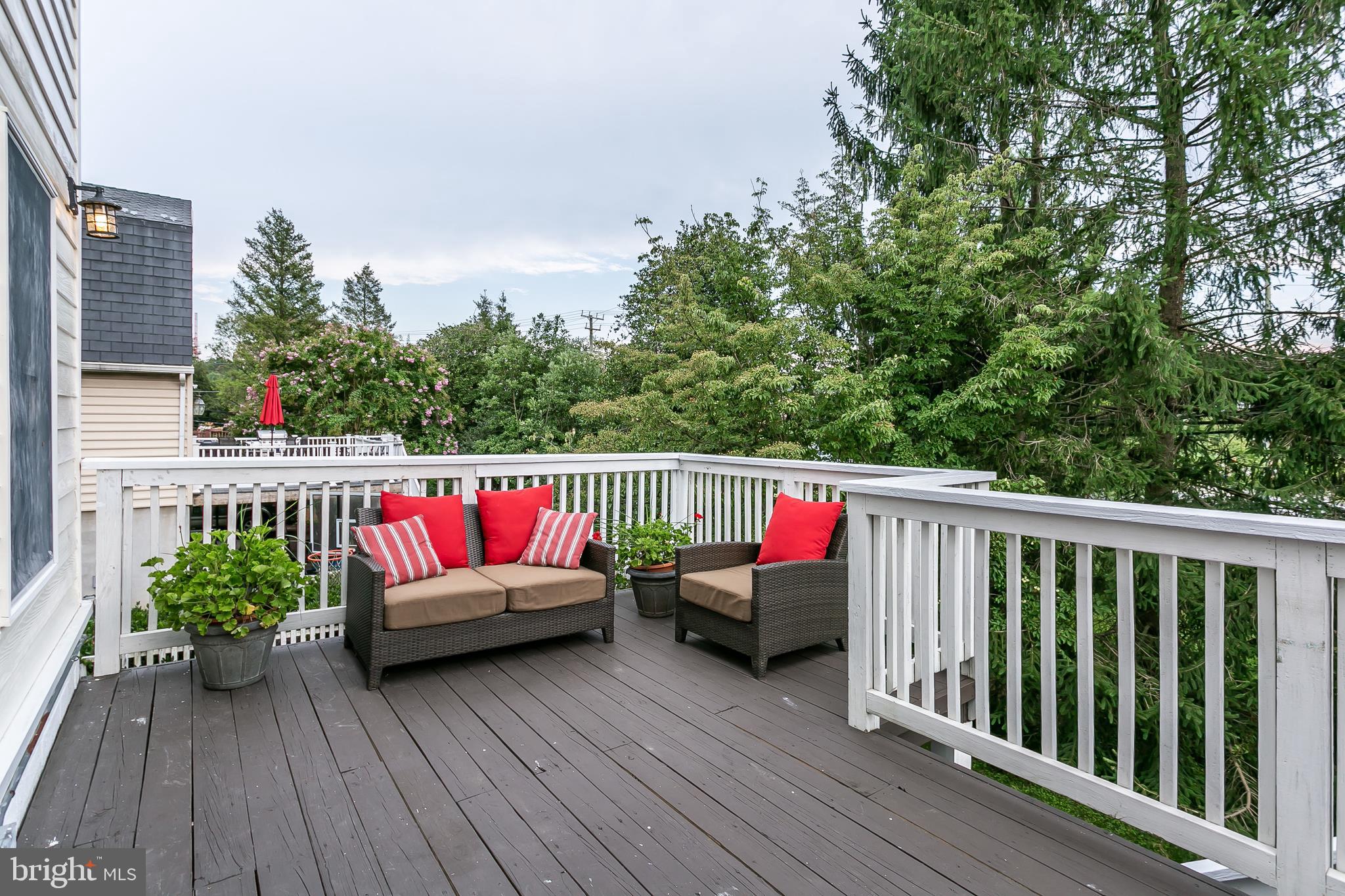 SOUTHLAND HILLS - Residential