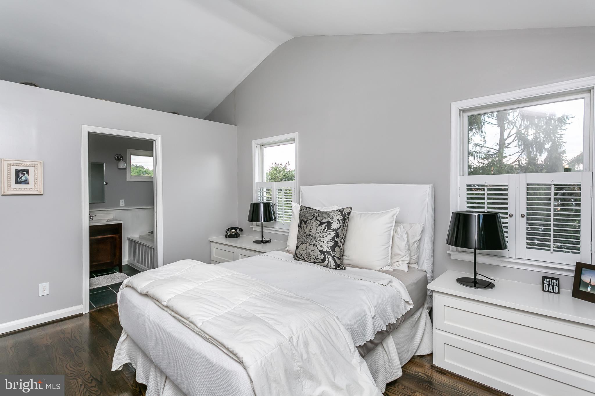 SOUTHLAND HILLS - Residential