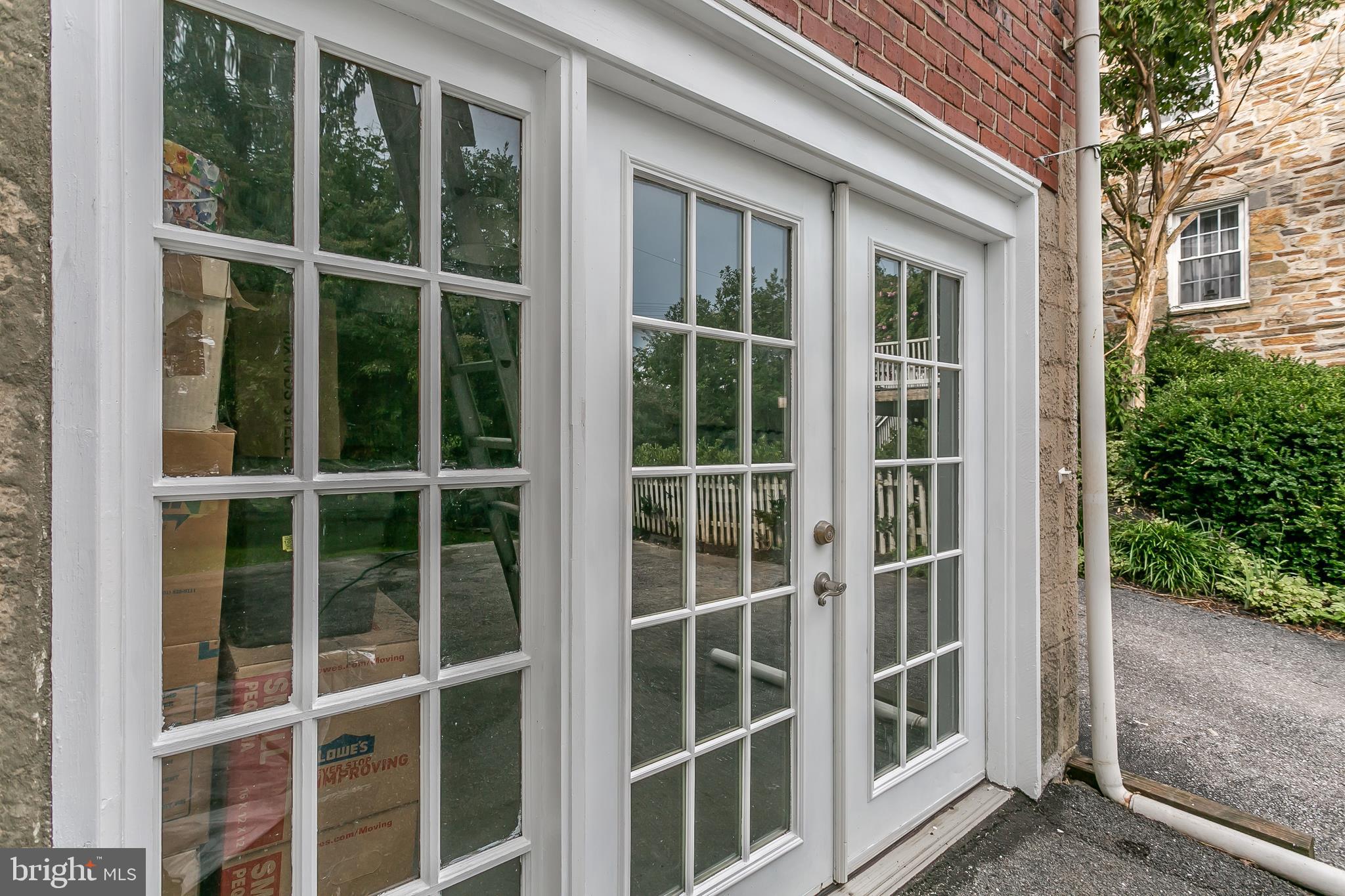 SOUTHLAND HILLS - Residential