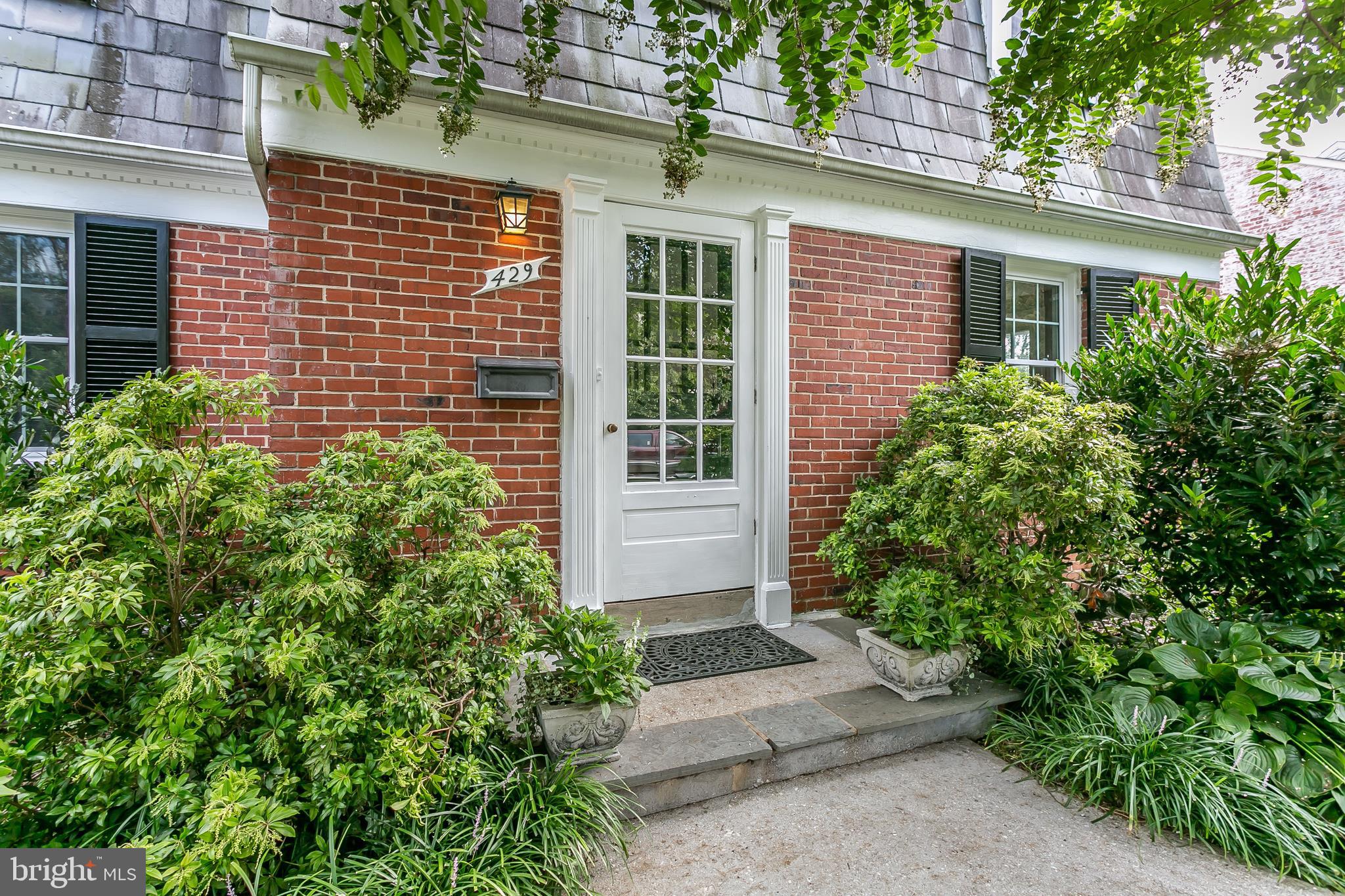 SOUTHLAND HILLS - Residential