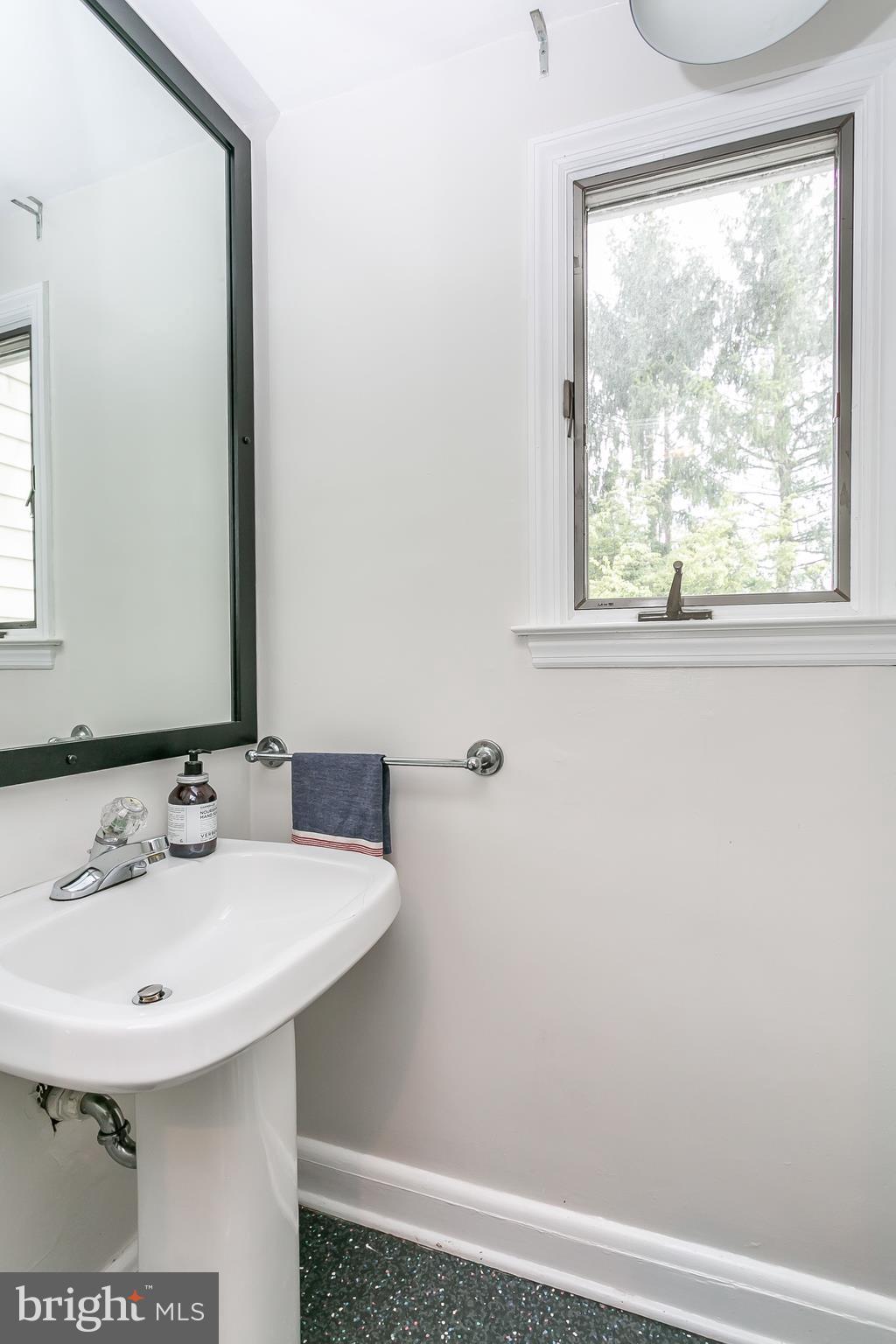 SOUTHLAND HILLS - Residential