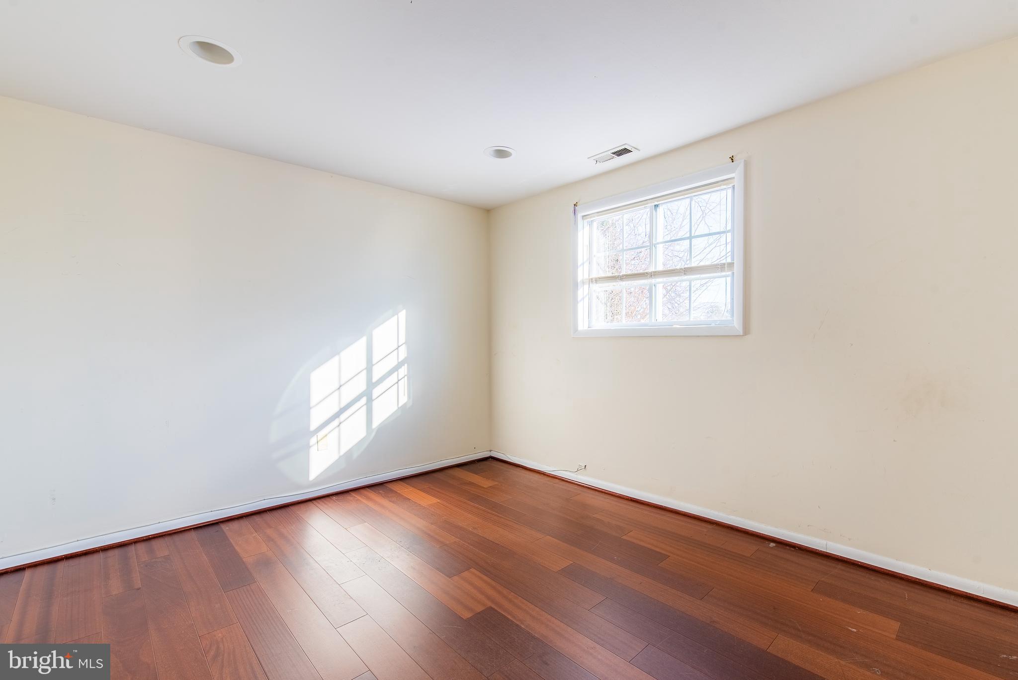 OAKVIEW - Residential