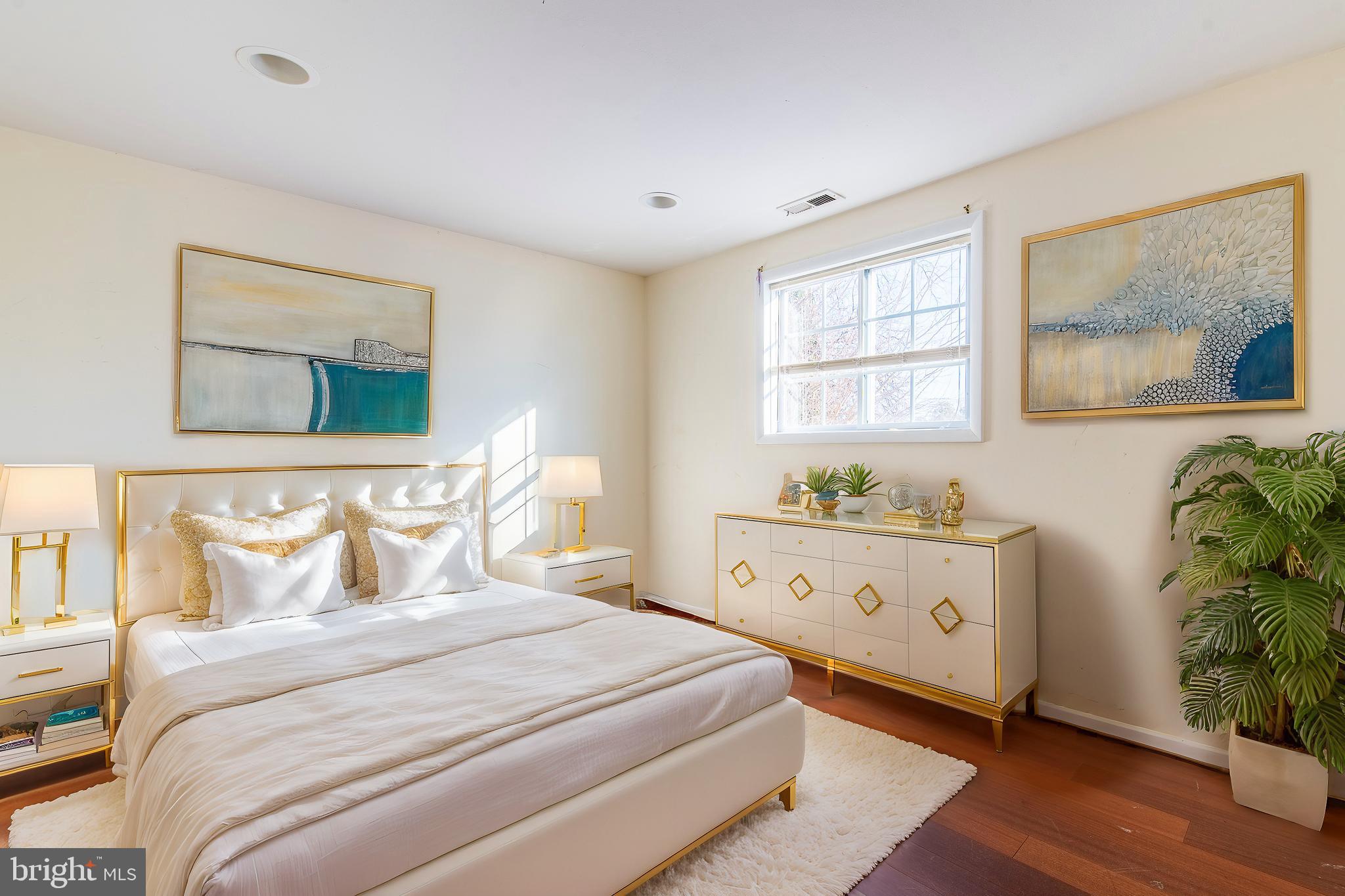 OAKVIEW - Residential