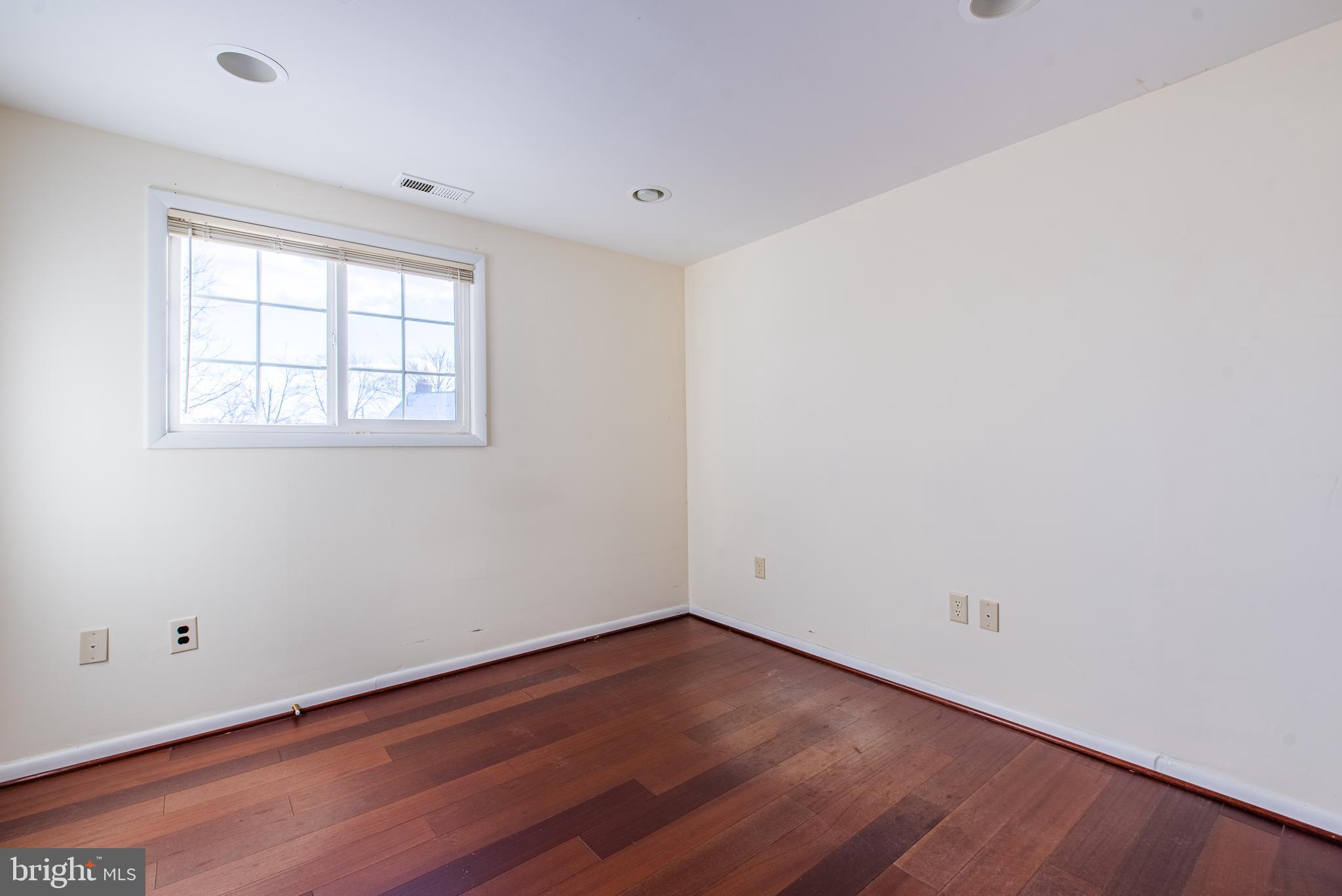 OAKVIEW - Residential