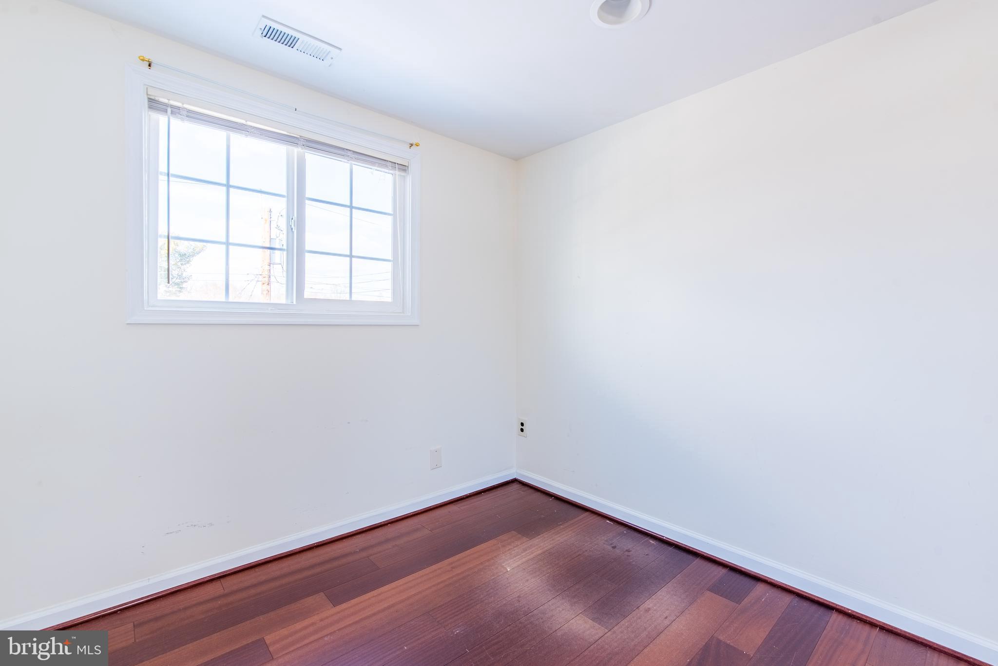 OAKVIEW - Residential