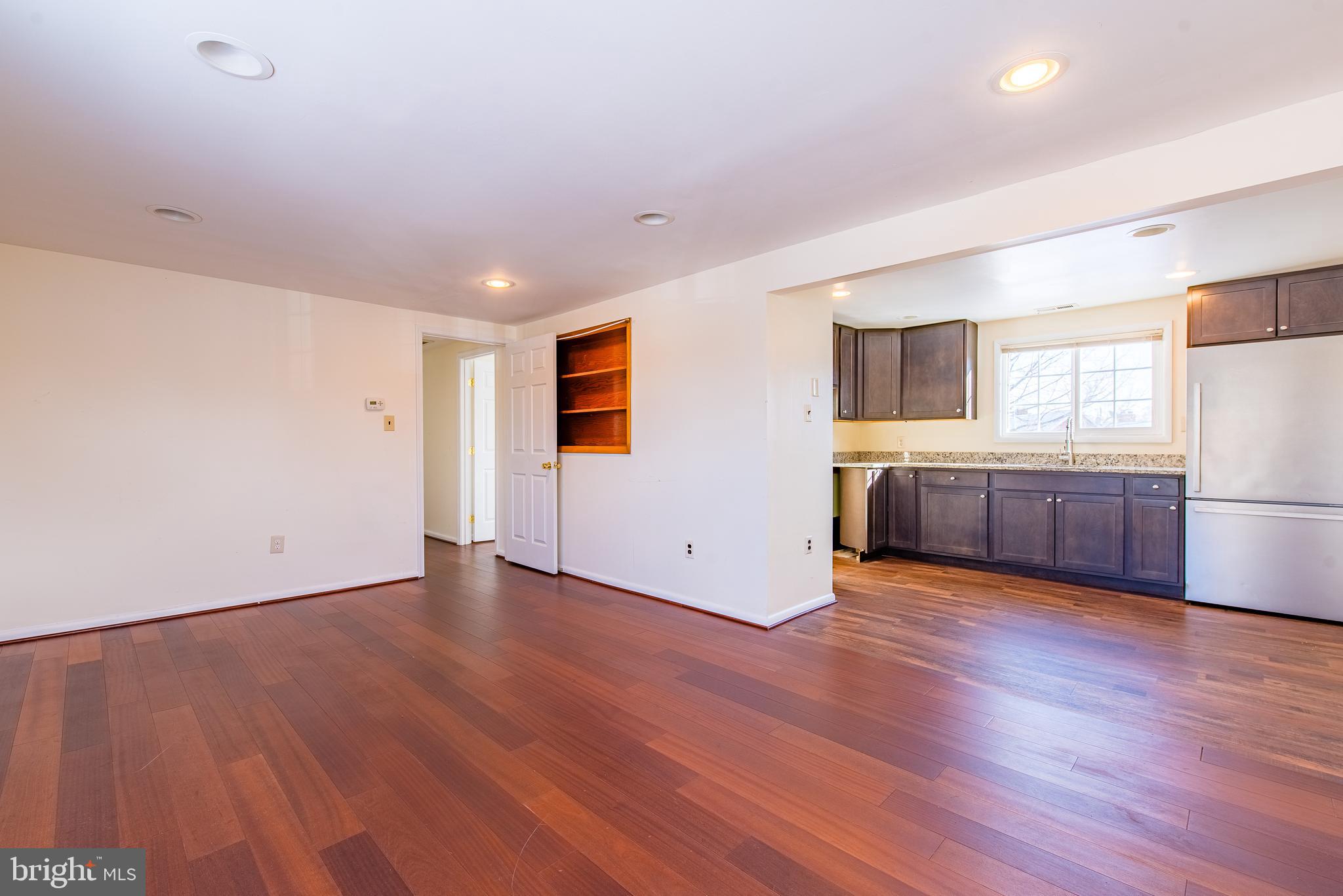 OAKVIEW - Residential