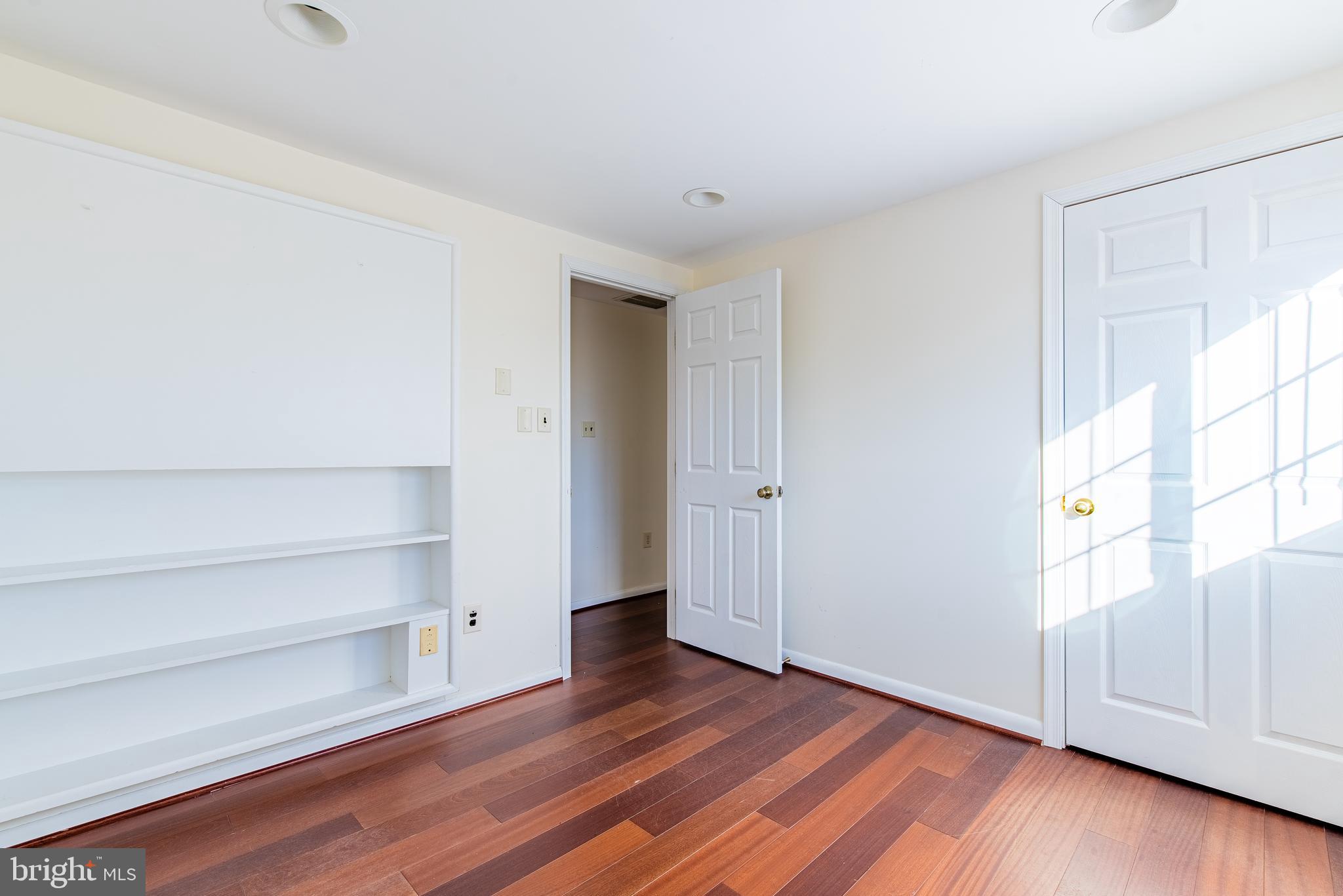 OAKVIEW - Residential