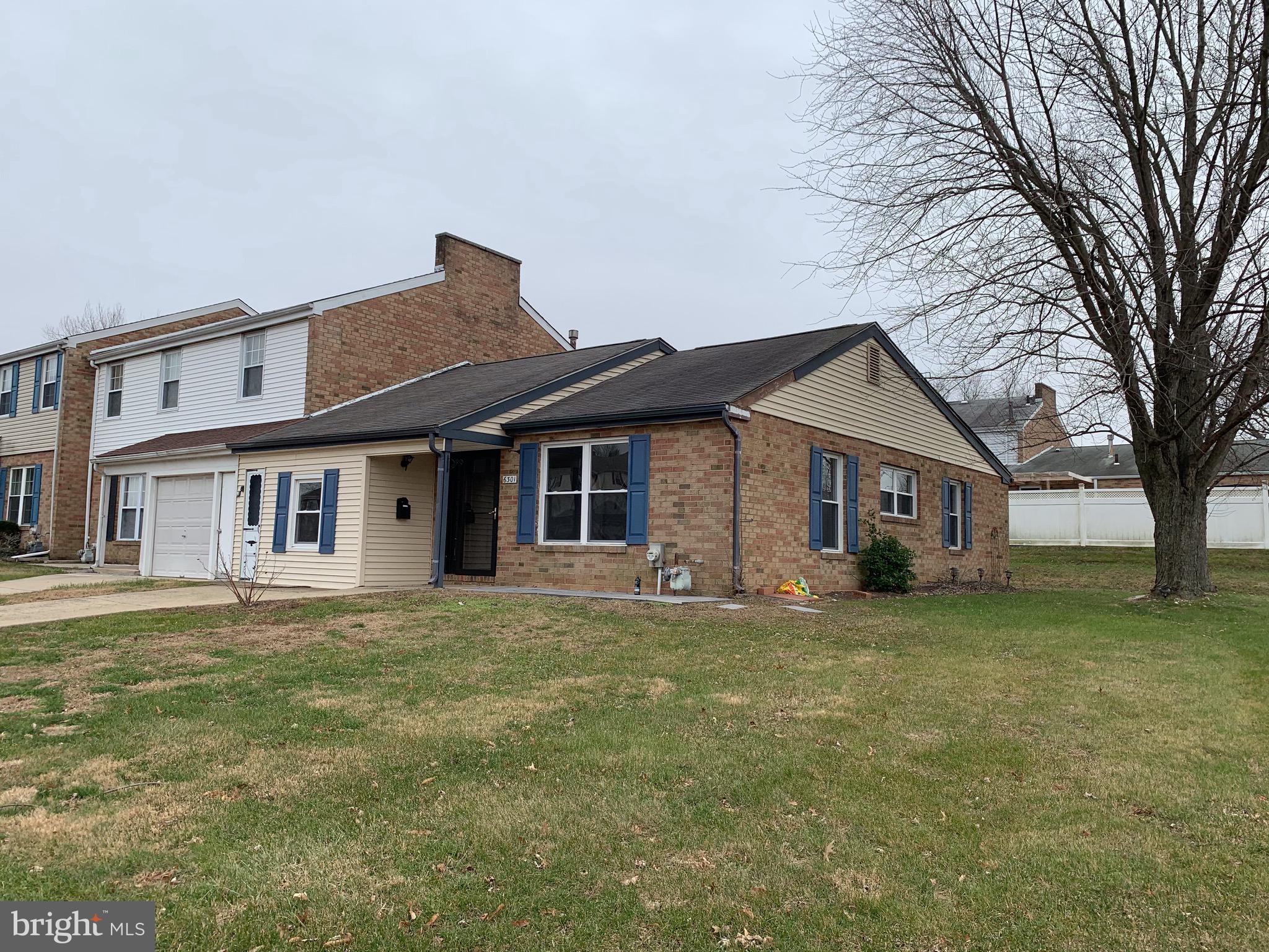 End unit ranch style Townhouse. Located in desirable Neshaminy Valley on a very large corner lot, nice neighborhood, and NO association fees. This home offers 3 bedrooms 1 full bath, and a lovely updated kitchen with large eating area all with tile floors. Nice size living room with wood floors, laundry room/utility room. Located close to schools, Neshaminy Mall, Rt 1, trains, public transportation. . NO PETS!