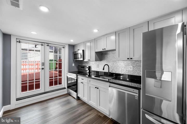 FEDERAL HILL HISTORIC DISTRICT - Residential Lease