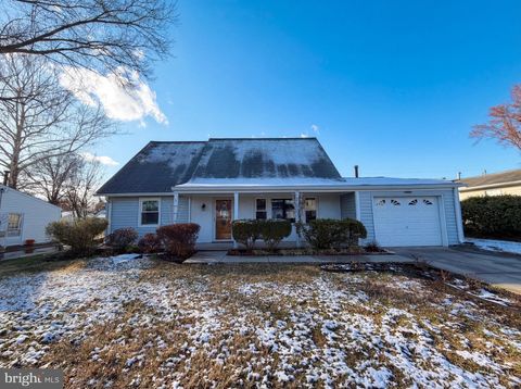 Photo of 4116 Middle Ridge Drive, FAIRFAX, VA 22033 (MLS # VAFX2296600)