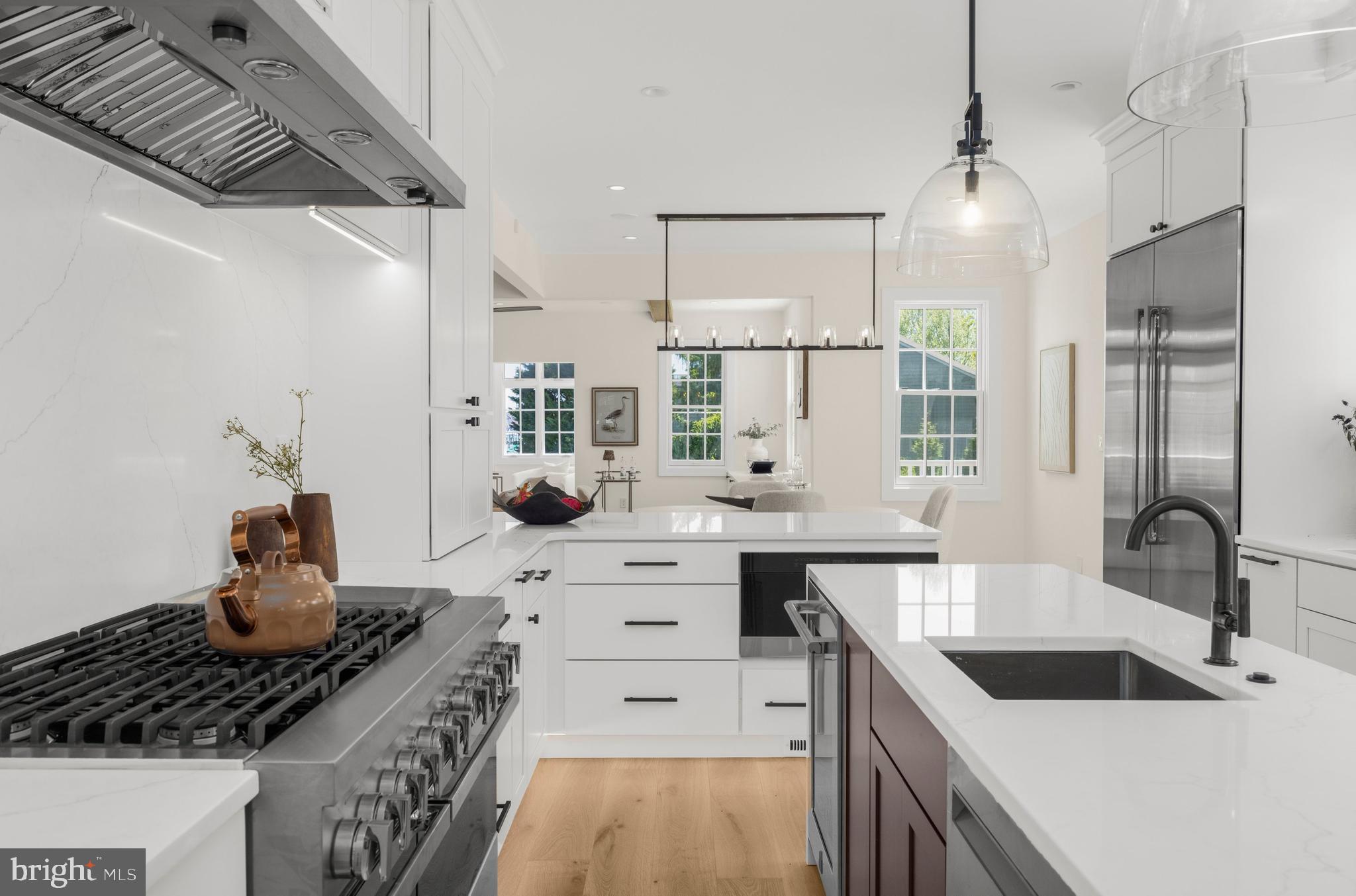 MURRAY HILL - Residential