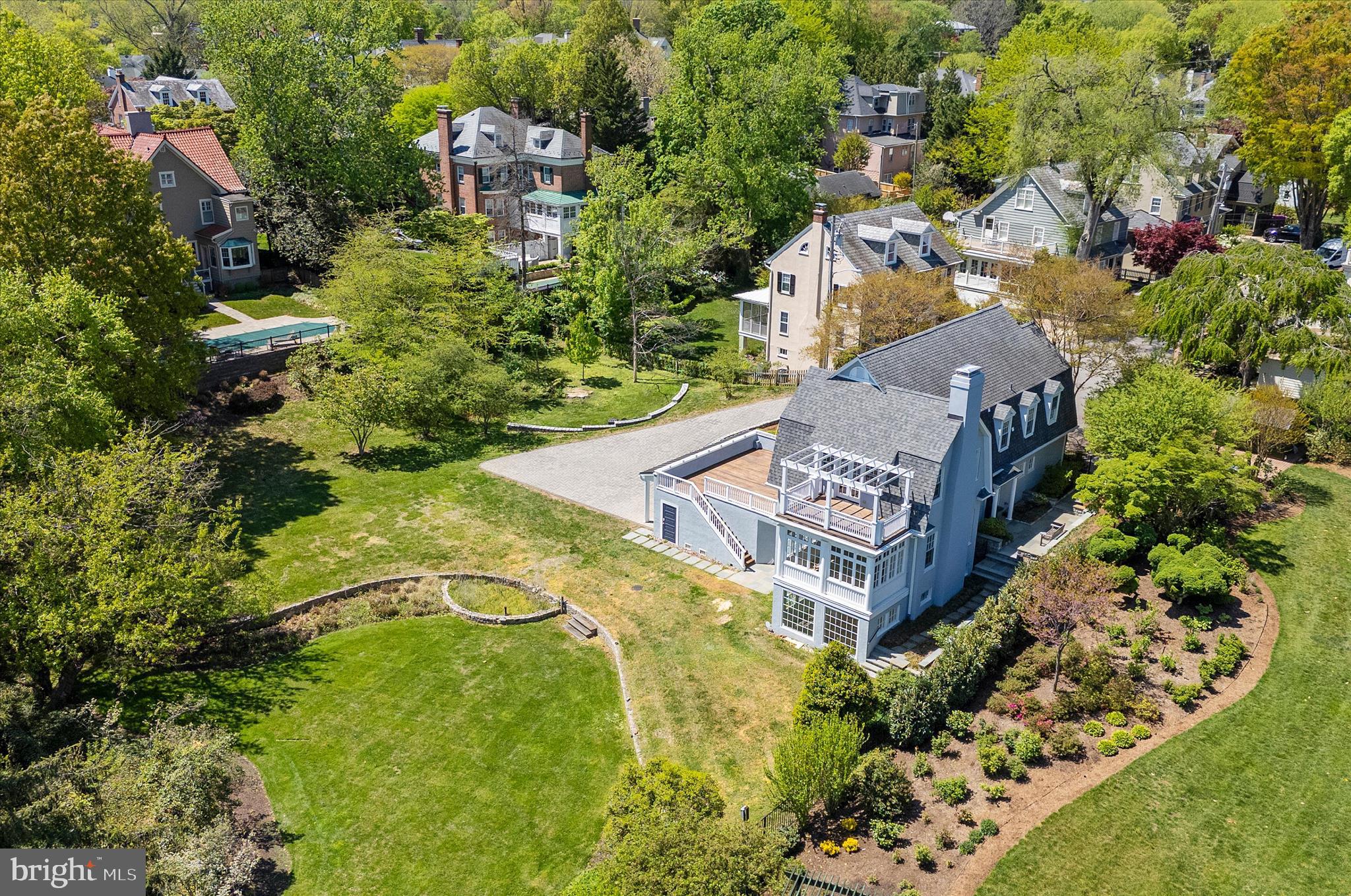 MURRAY HILL - Residential
