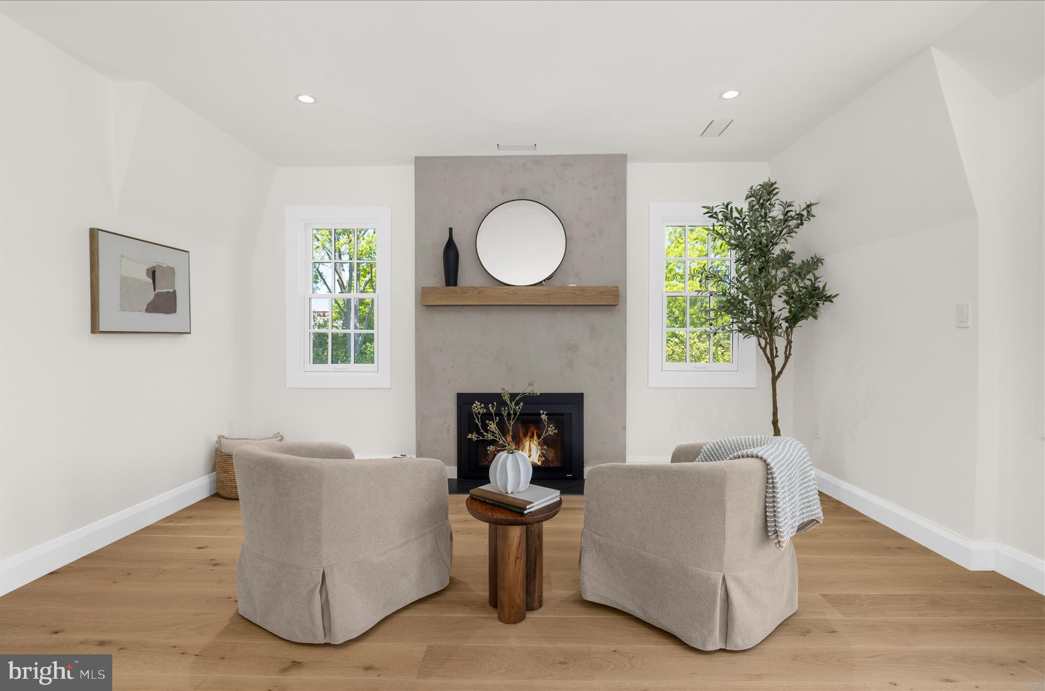 MURRAY HILL - Residential