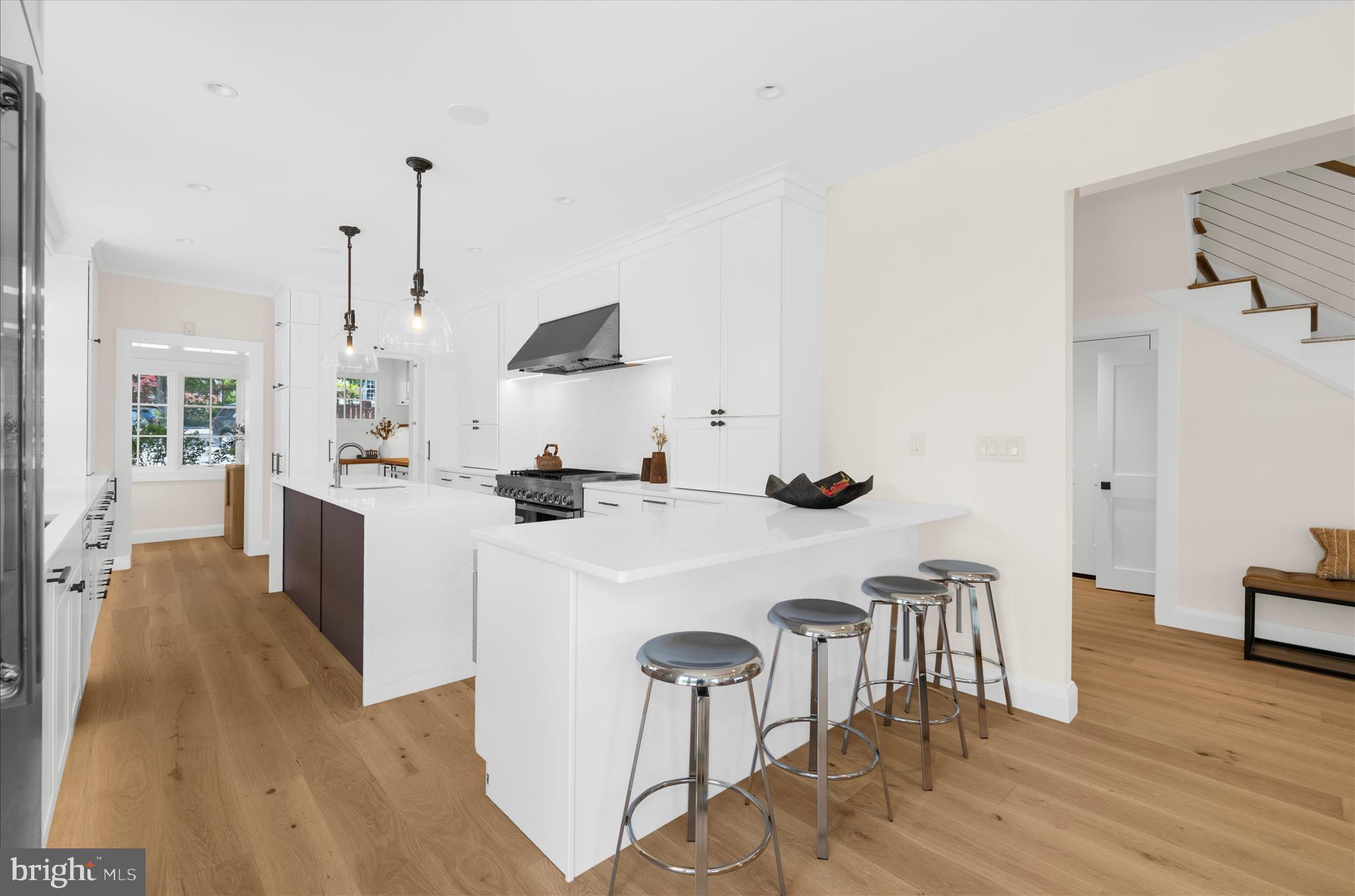 MURRAY HILL - Residential