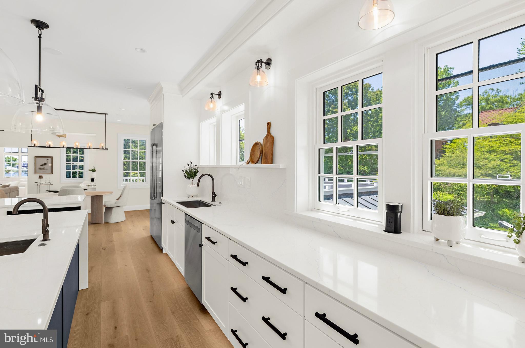 MURRAY HILL - Residential