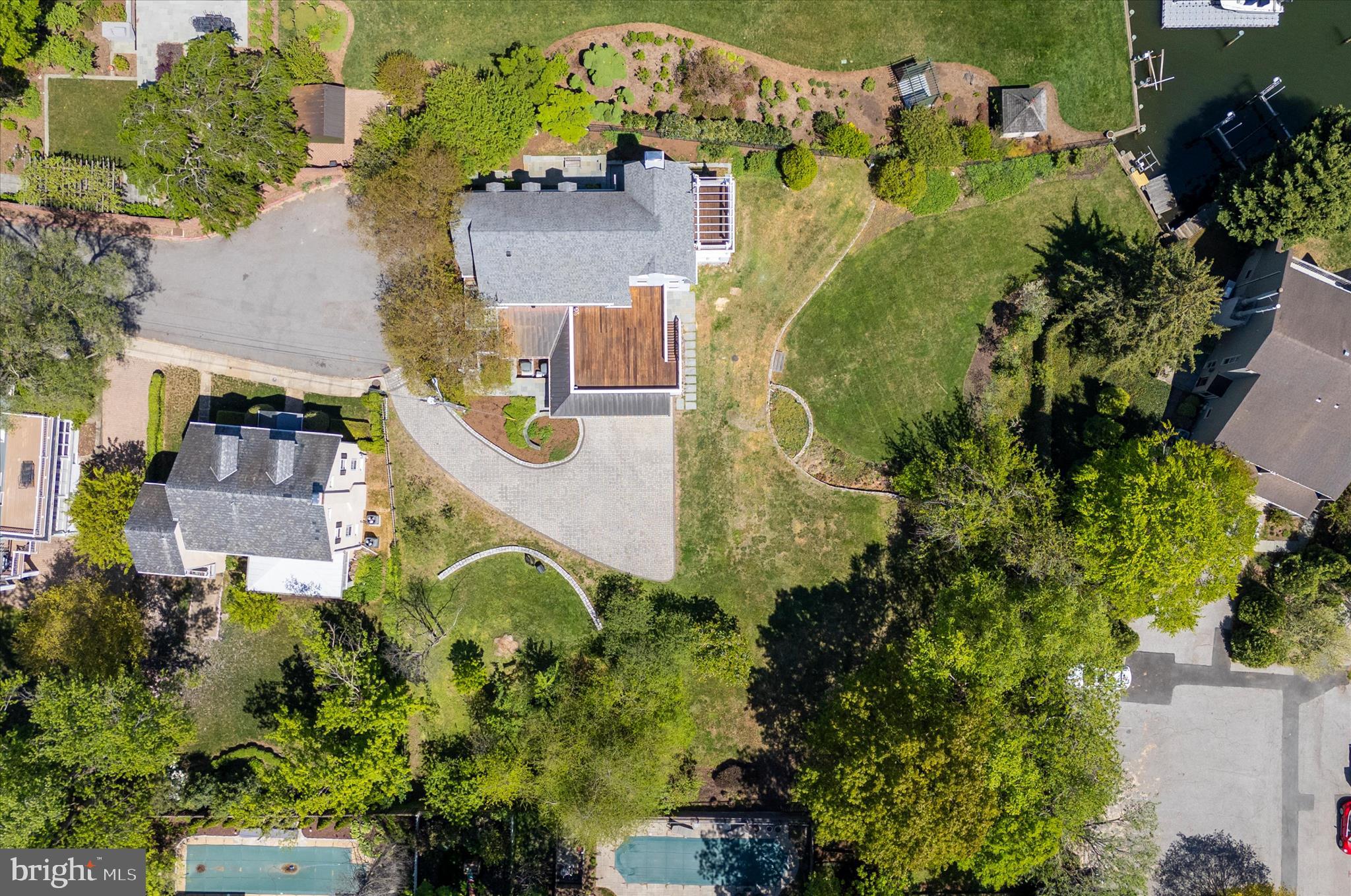 MURRAY HILL - Residential