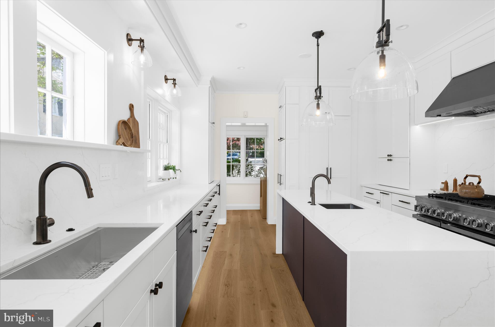 MURRAY HILL - Residential