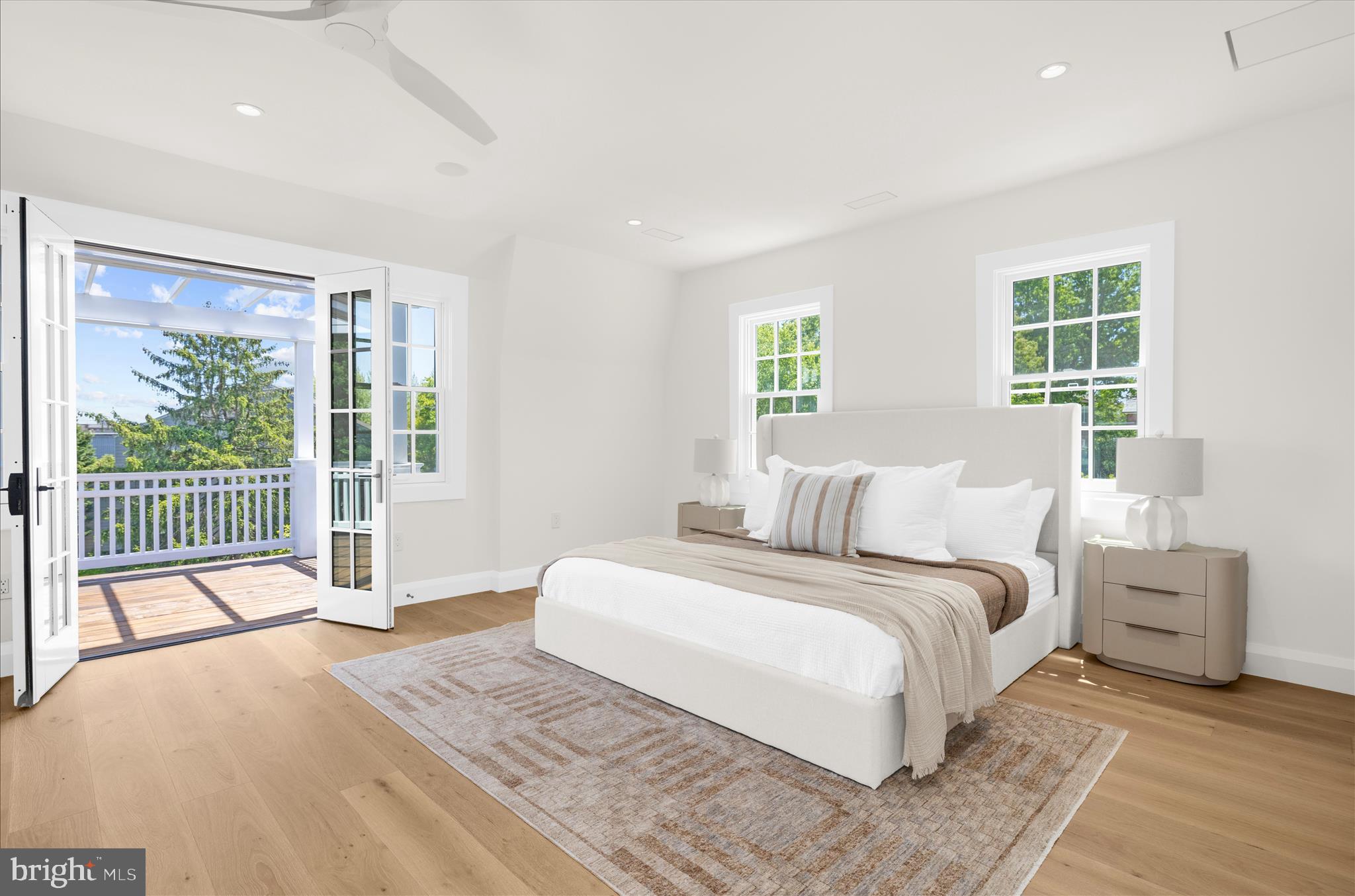 MURRAY HILL - Residential
