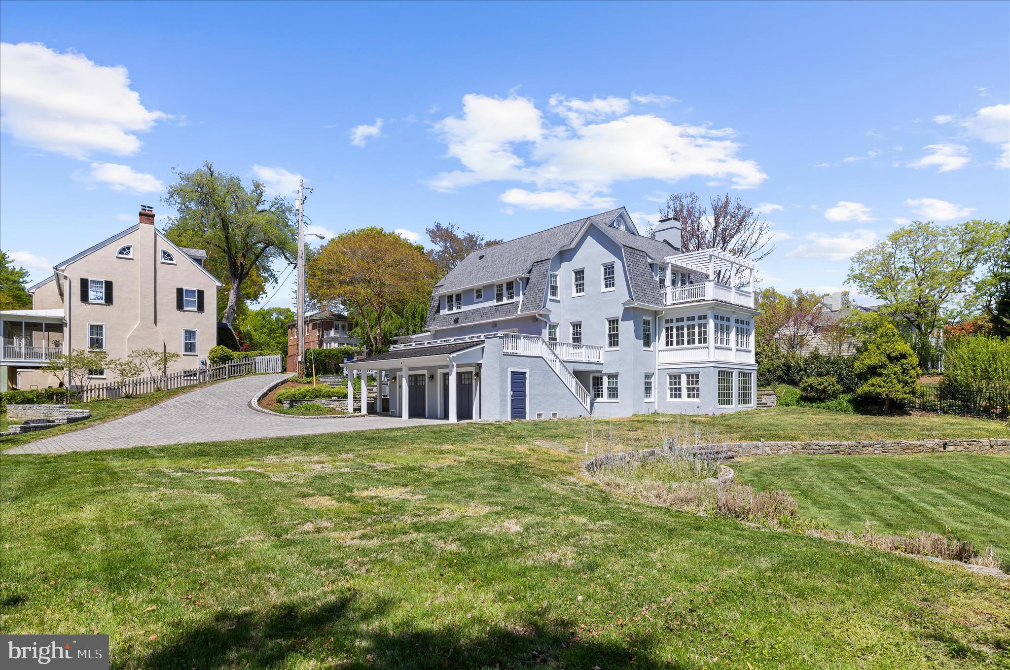 MURRAY HILL - Residential