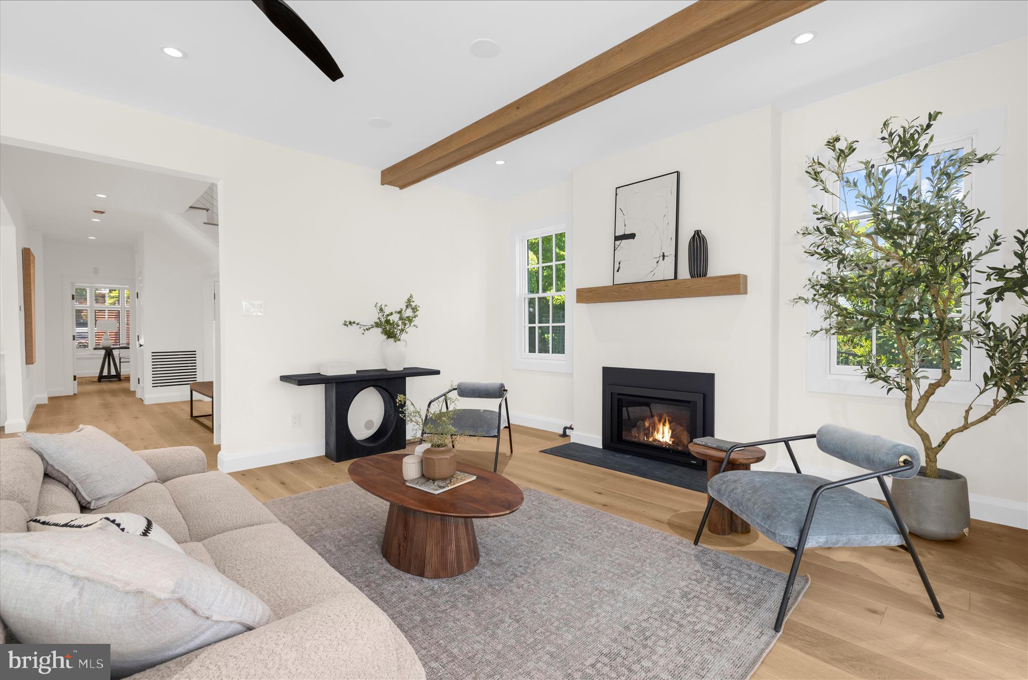 MURRAY HILL - Residential