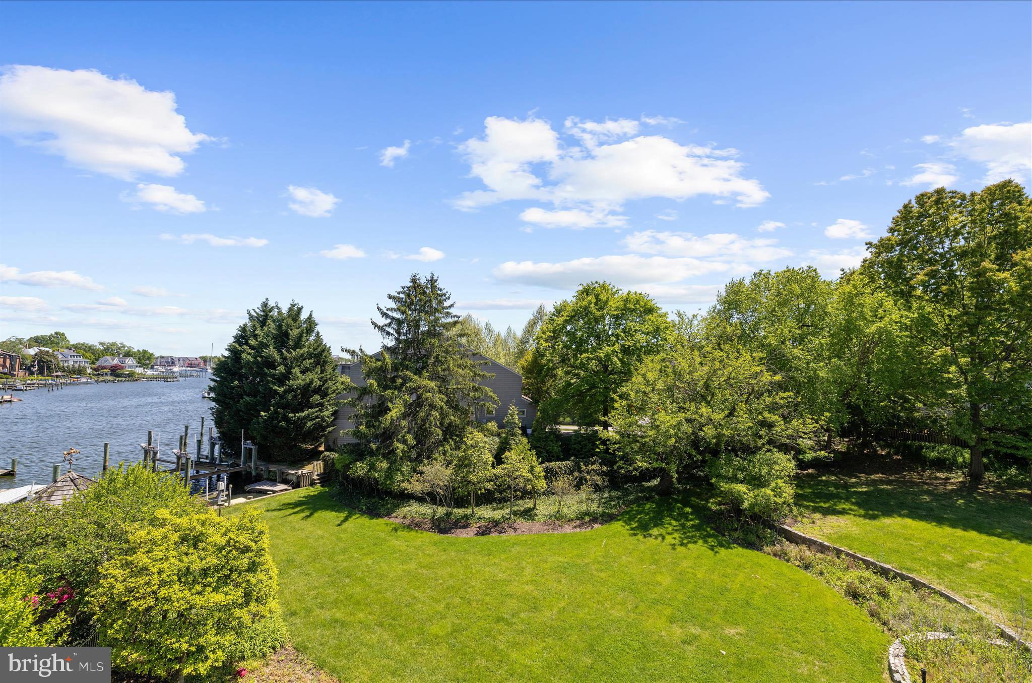 MURRAY HILL - Residential