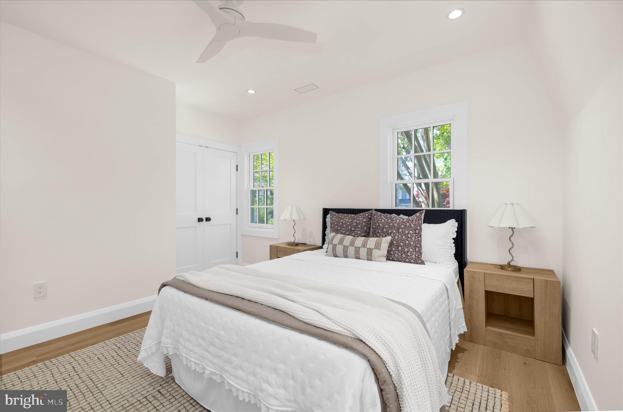 MURRAY HILL - Residential