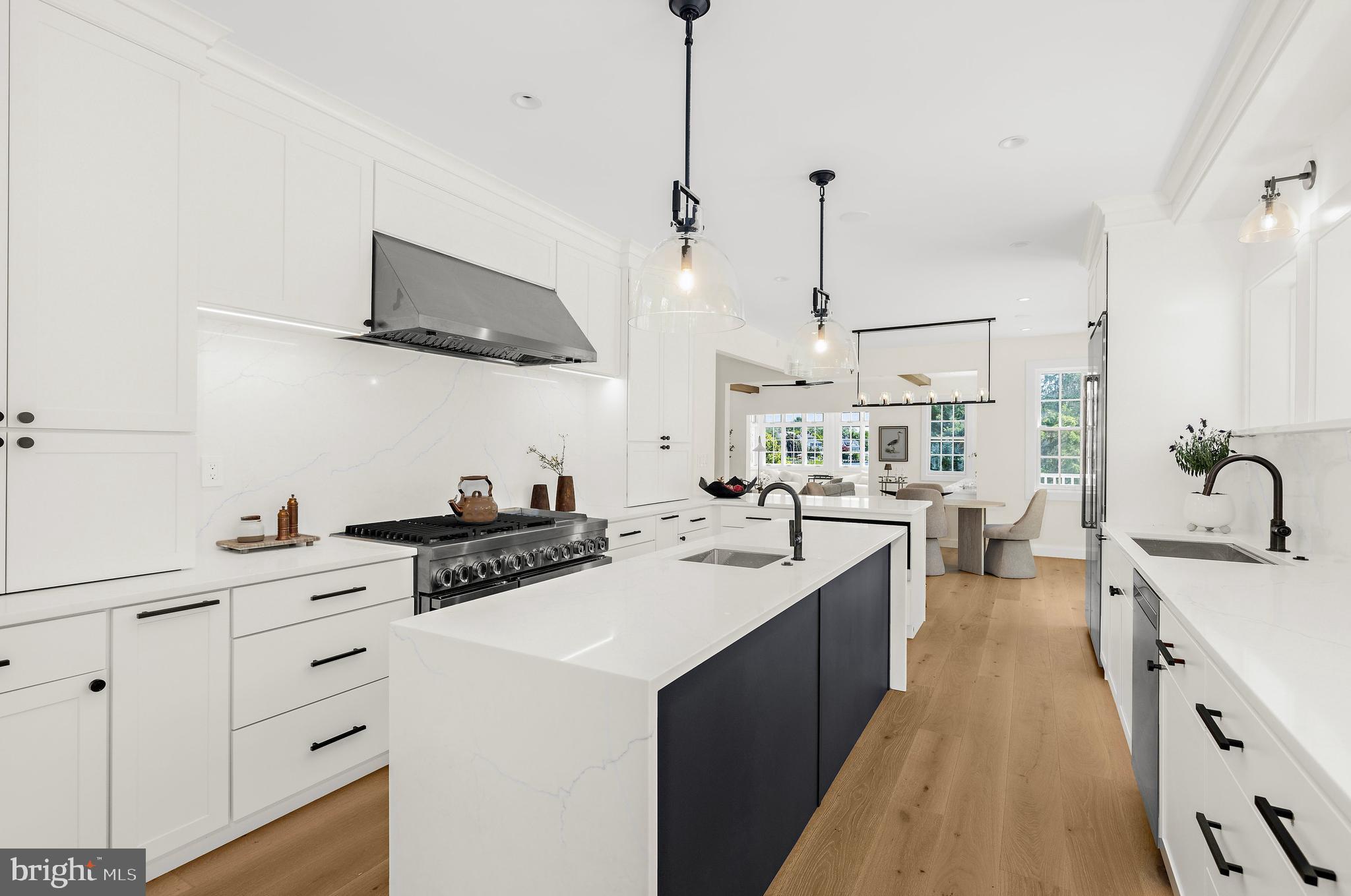 MURRAY HILL - Residential