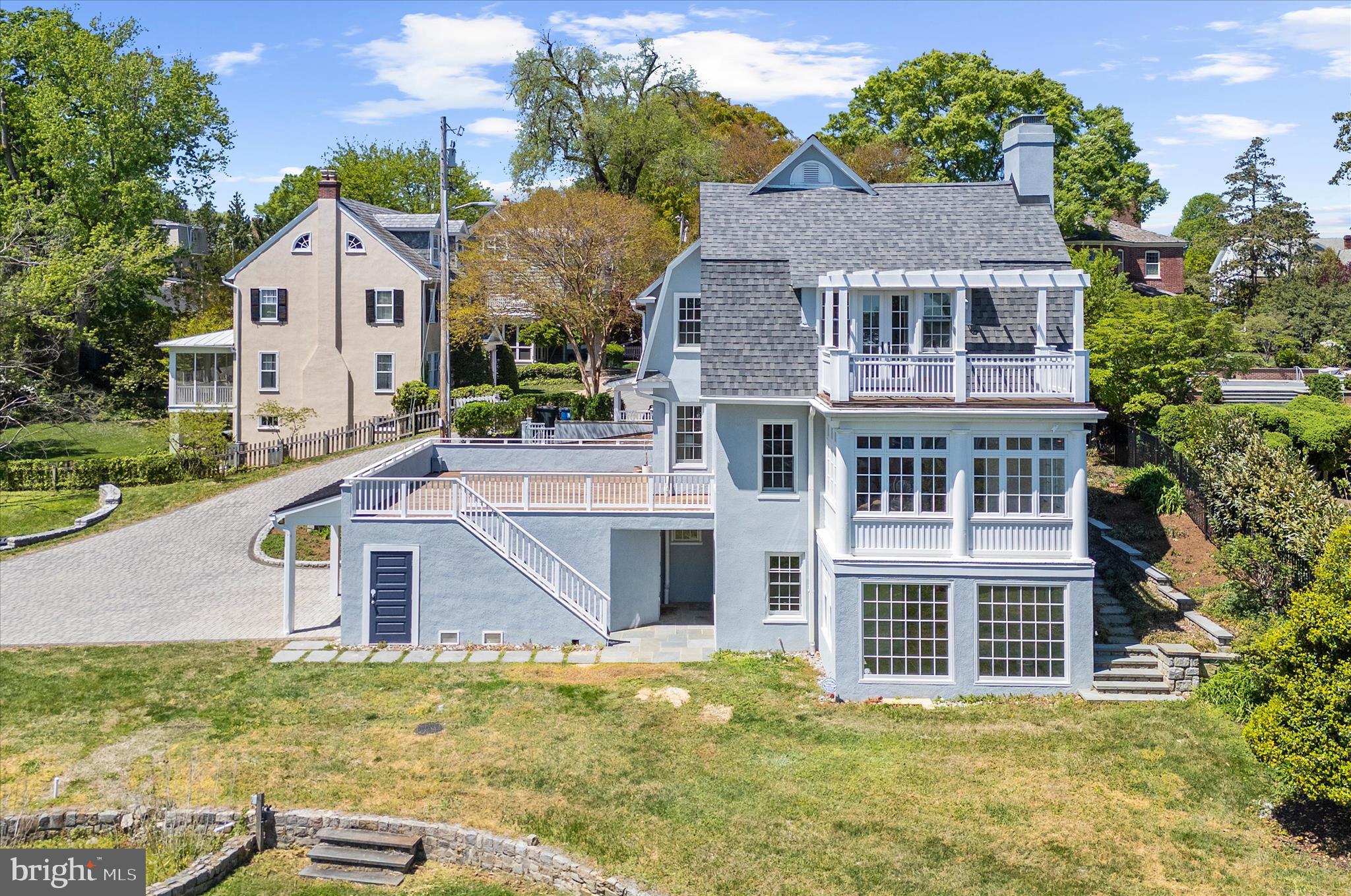 MURRAY HILL - Residential