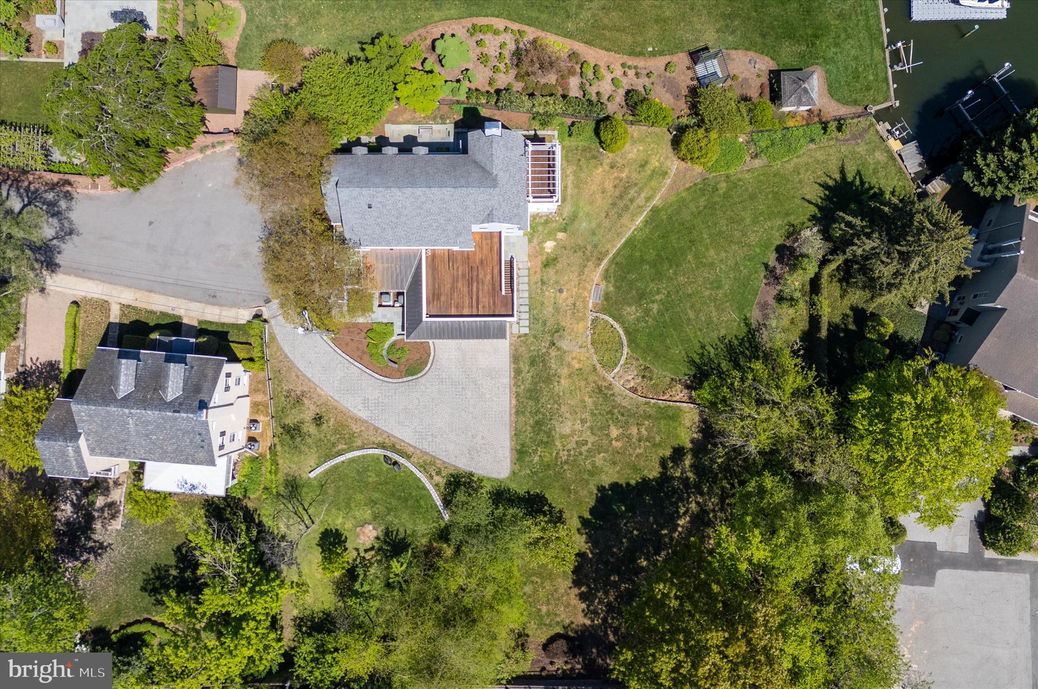 MURRAY HILL - Residential