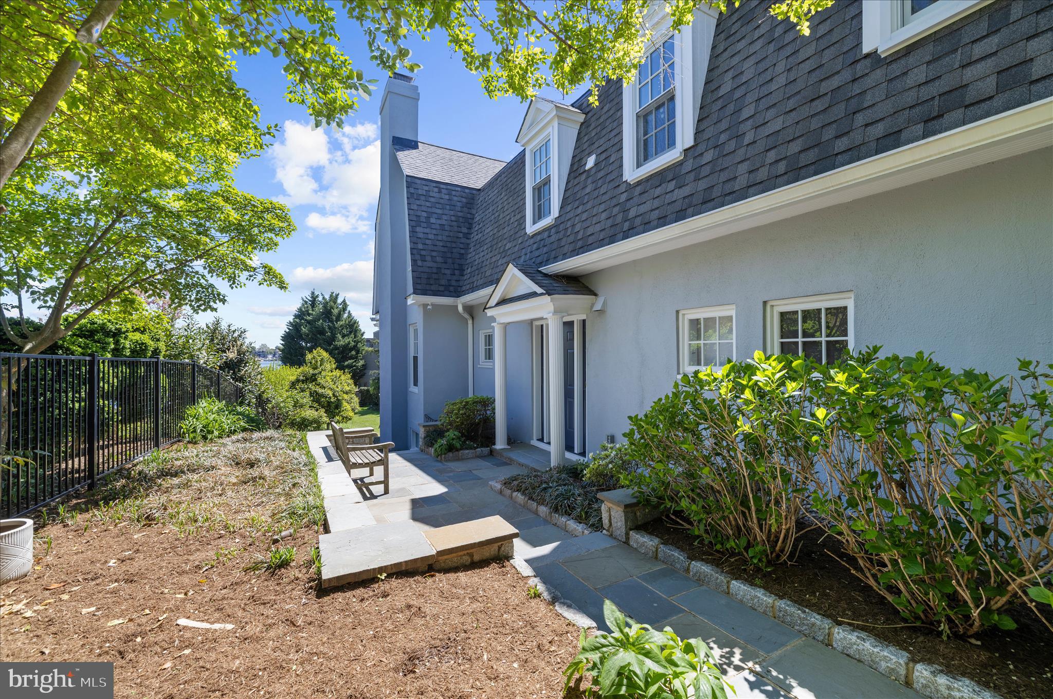 MURRAY HILL - Residential