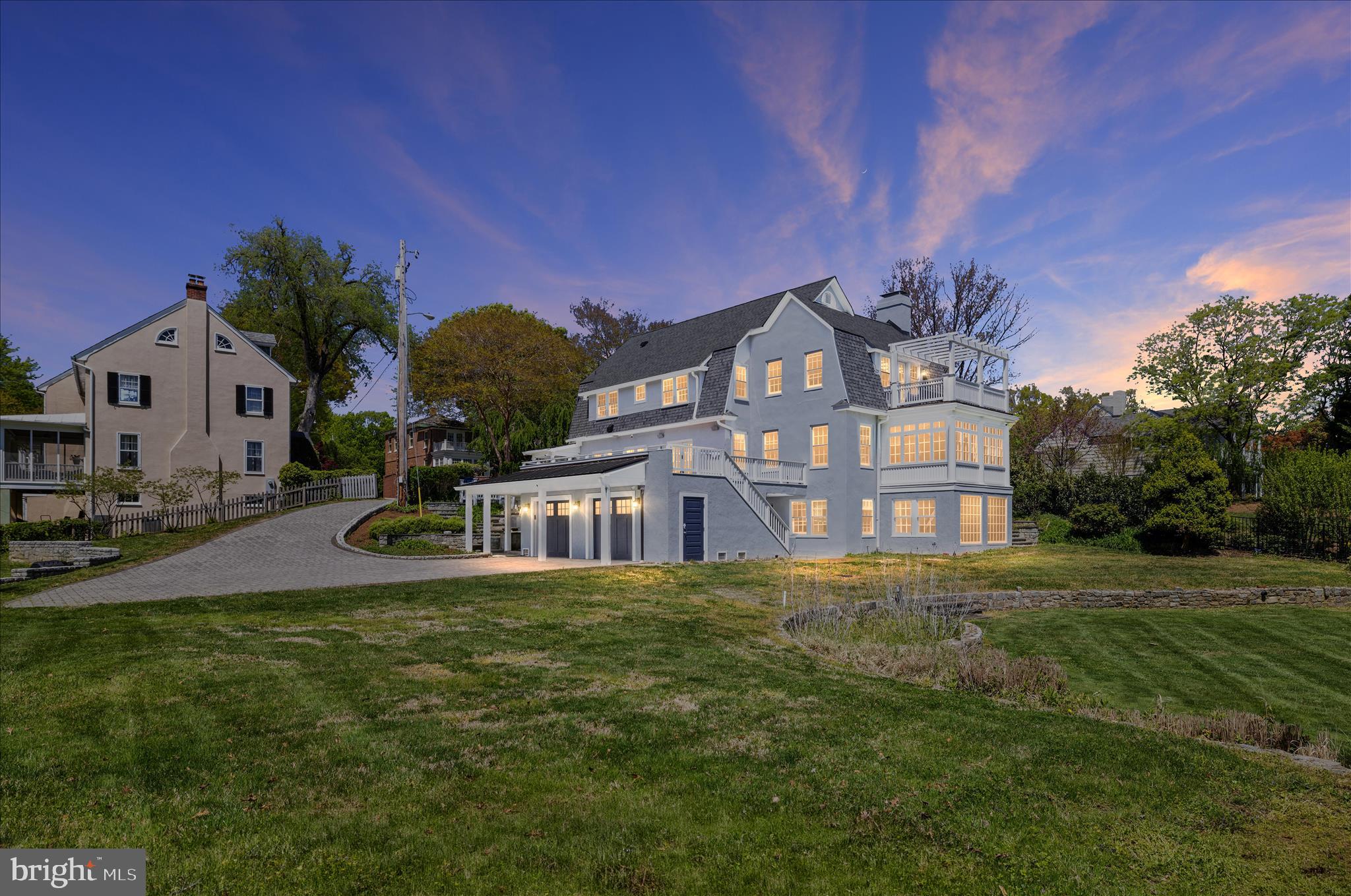 MURRAY HILL - Residential