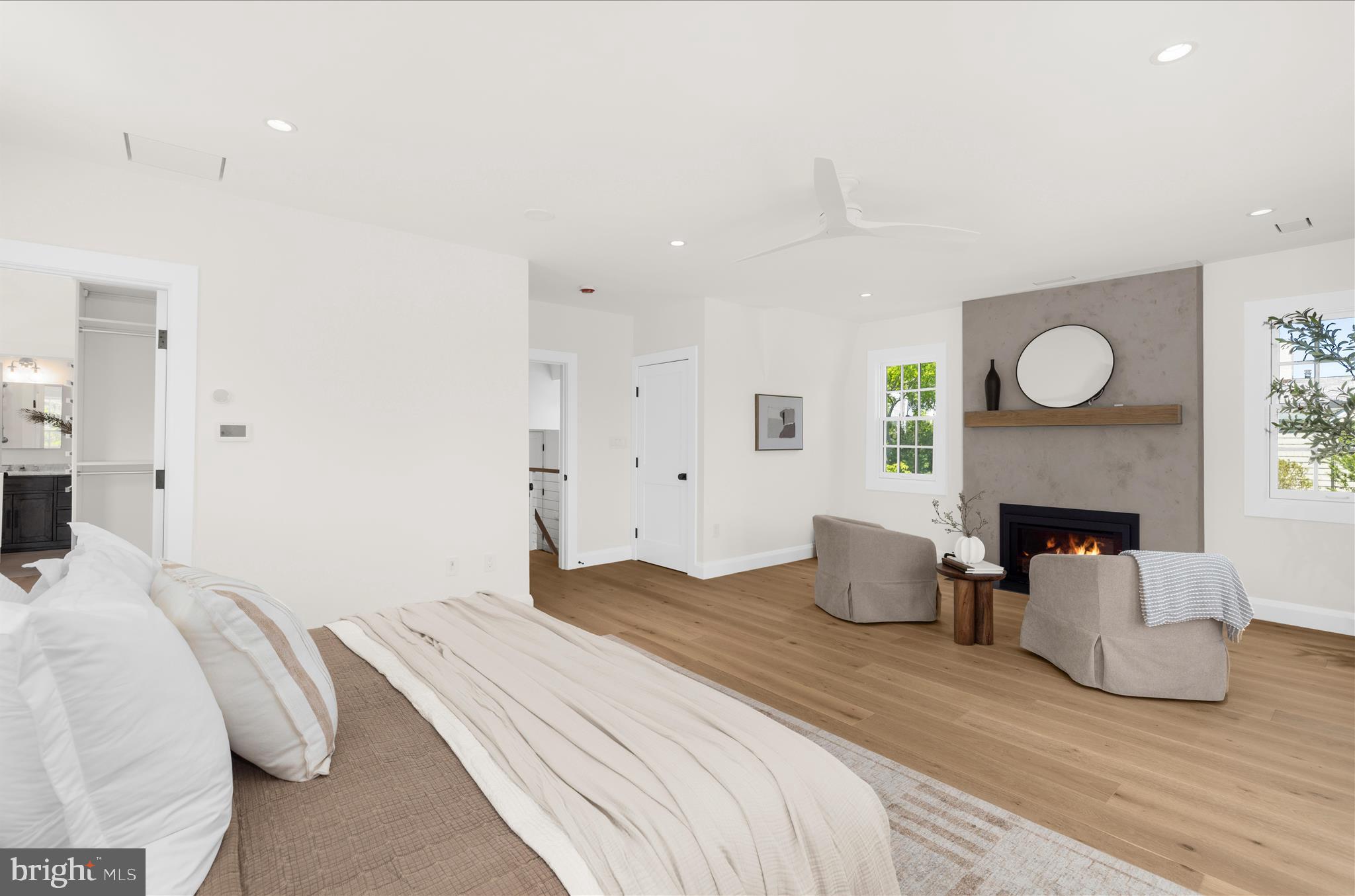 MURRAY HILL - Residential
