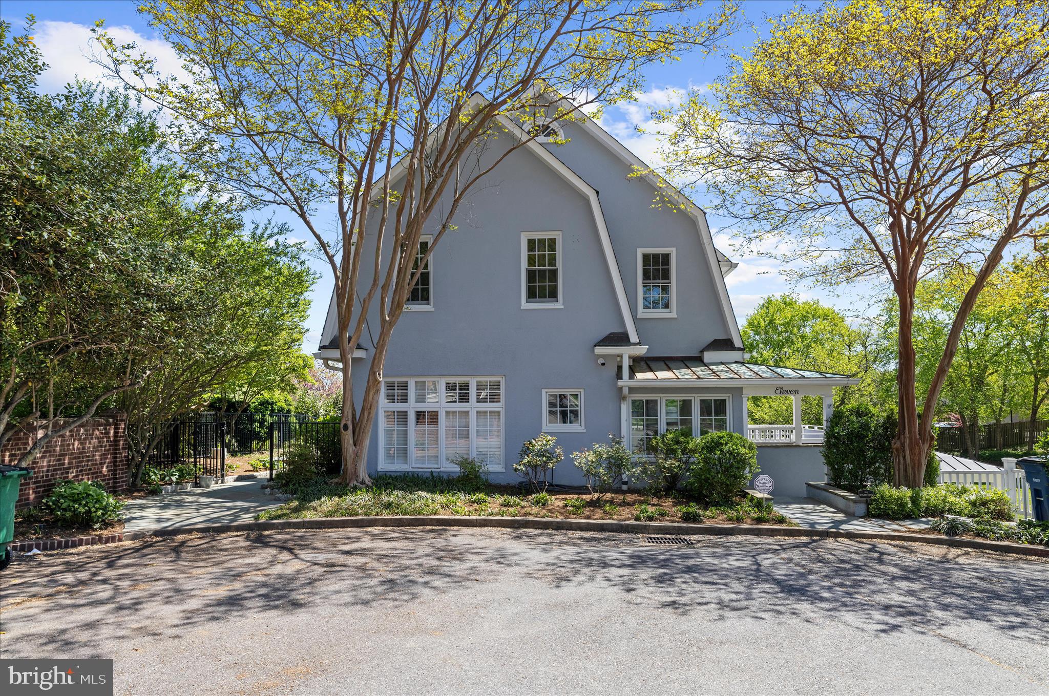 MURRAY HILL - Residential