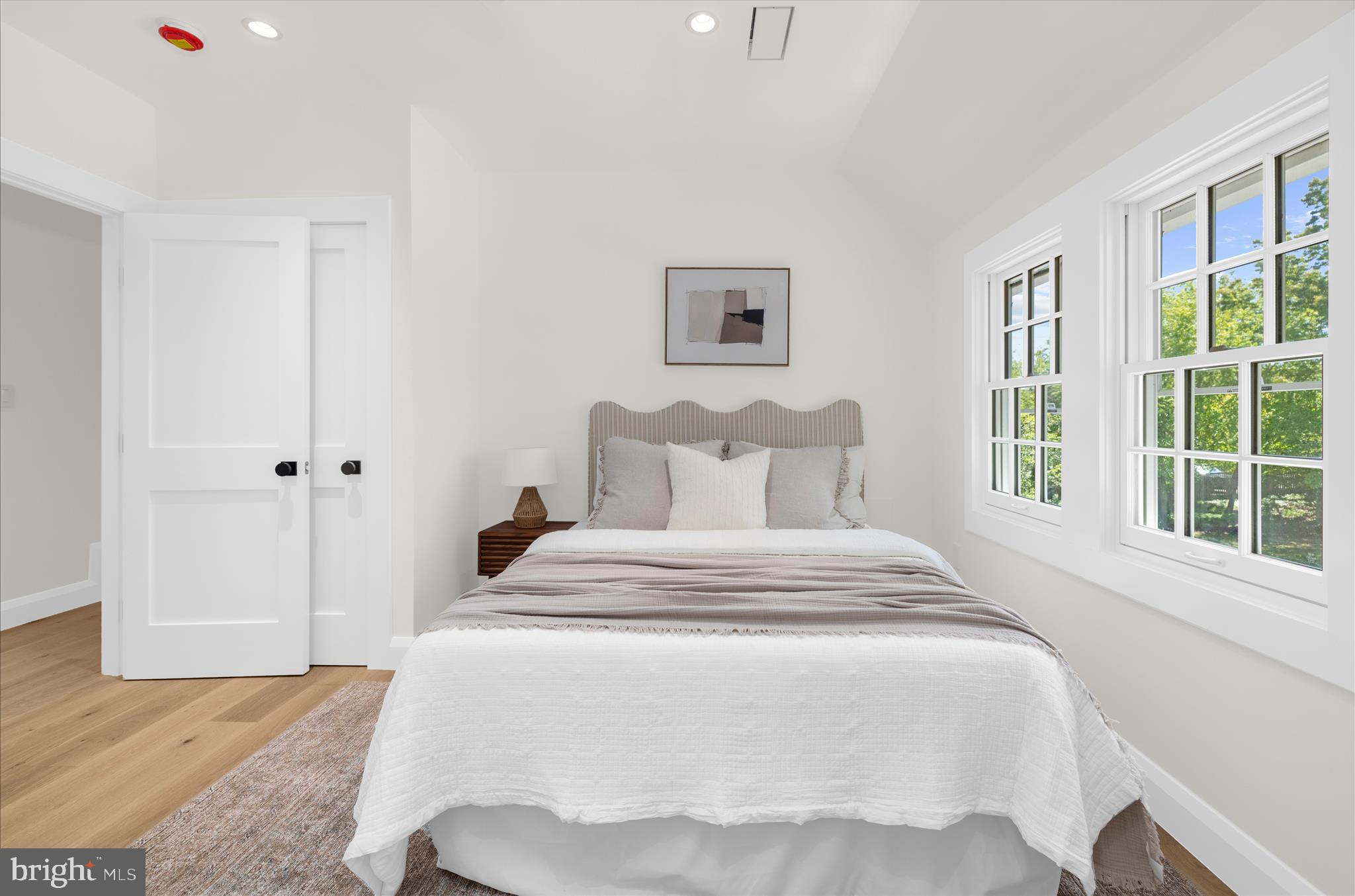 MURRAY HILL - Residential