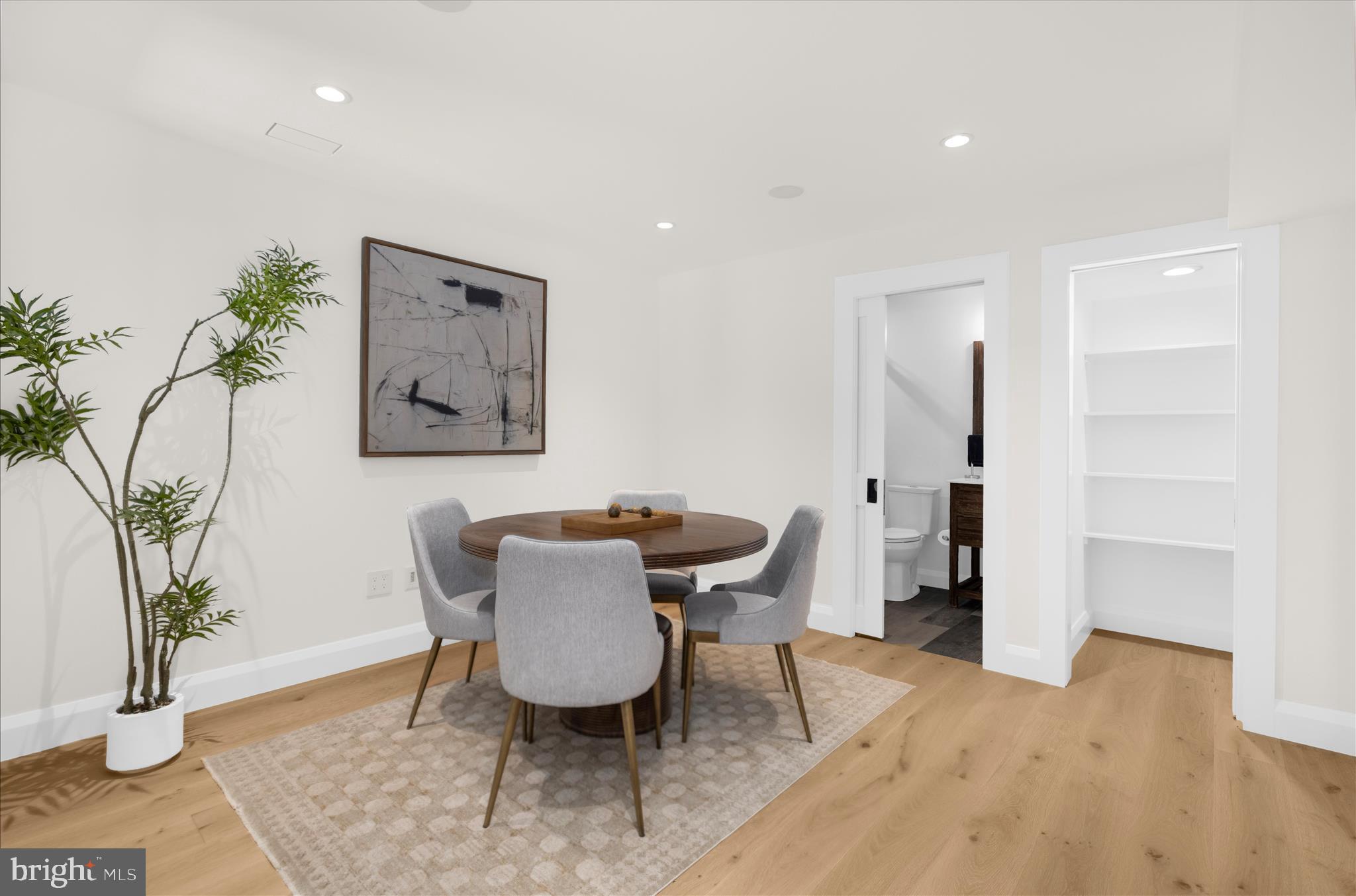 MURRAY HILL - Residential