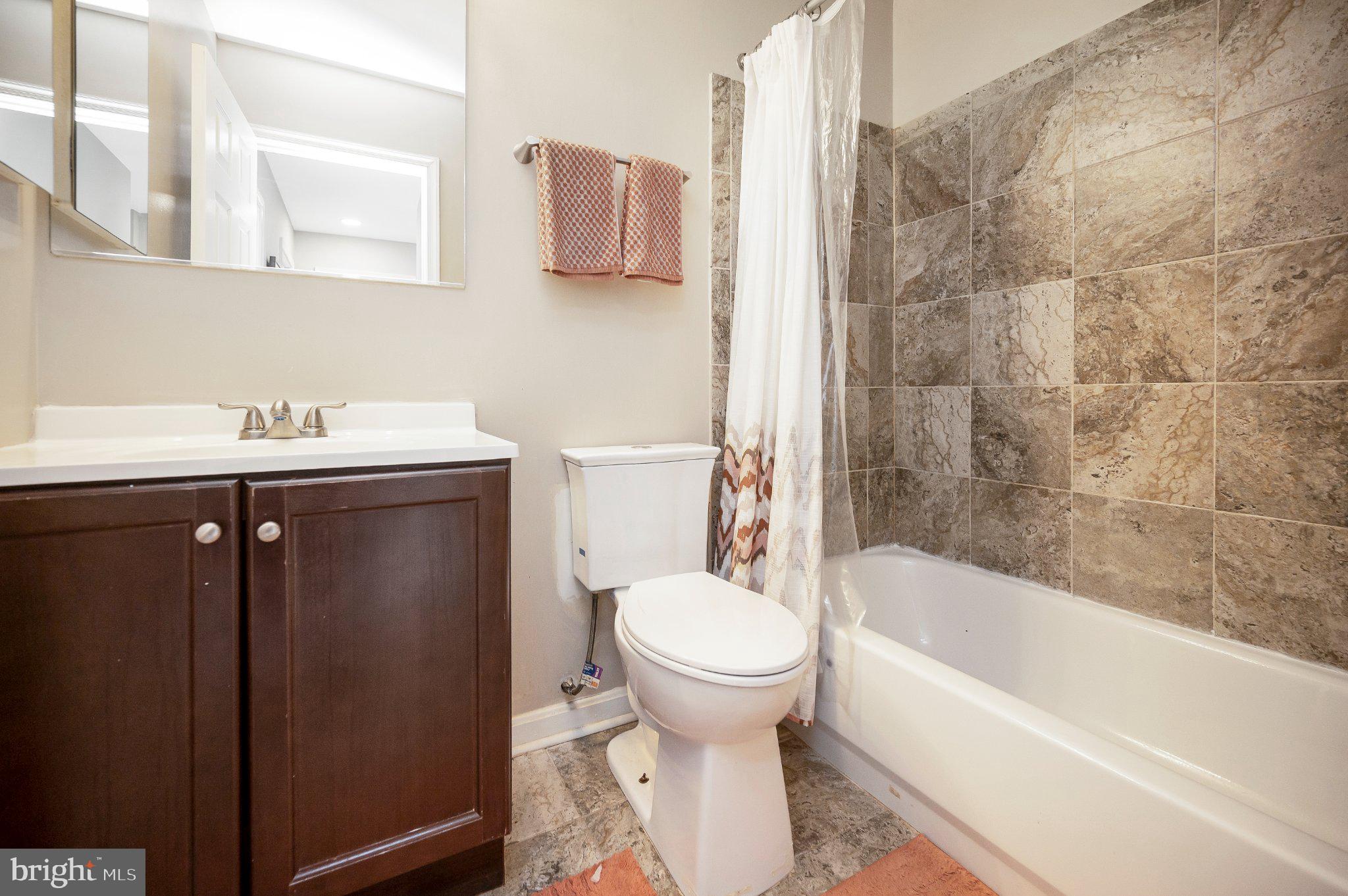 WAYSIDE VILLAGE - Residential