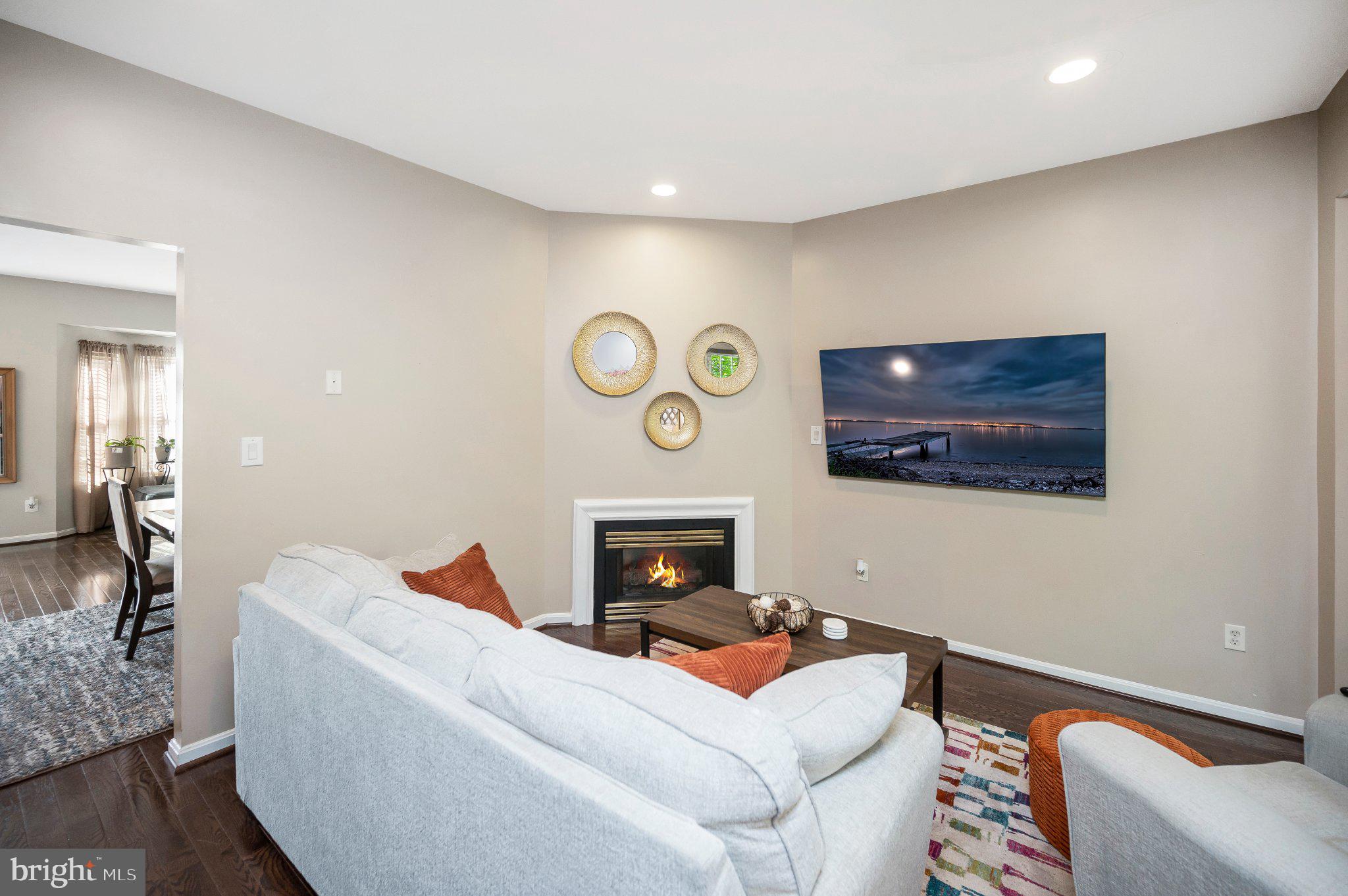 WAYSIDE VILLAGE - Residential