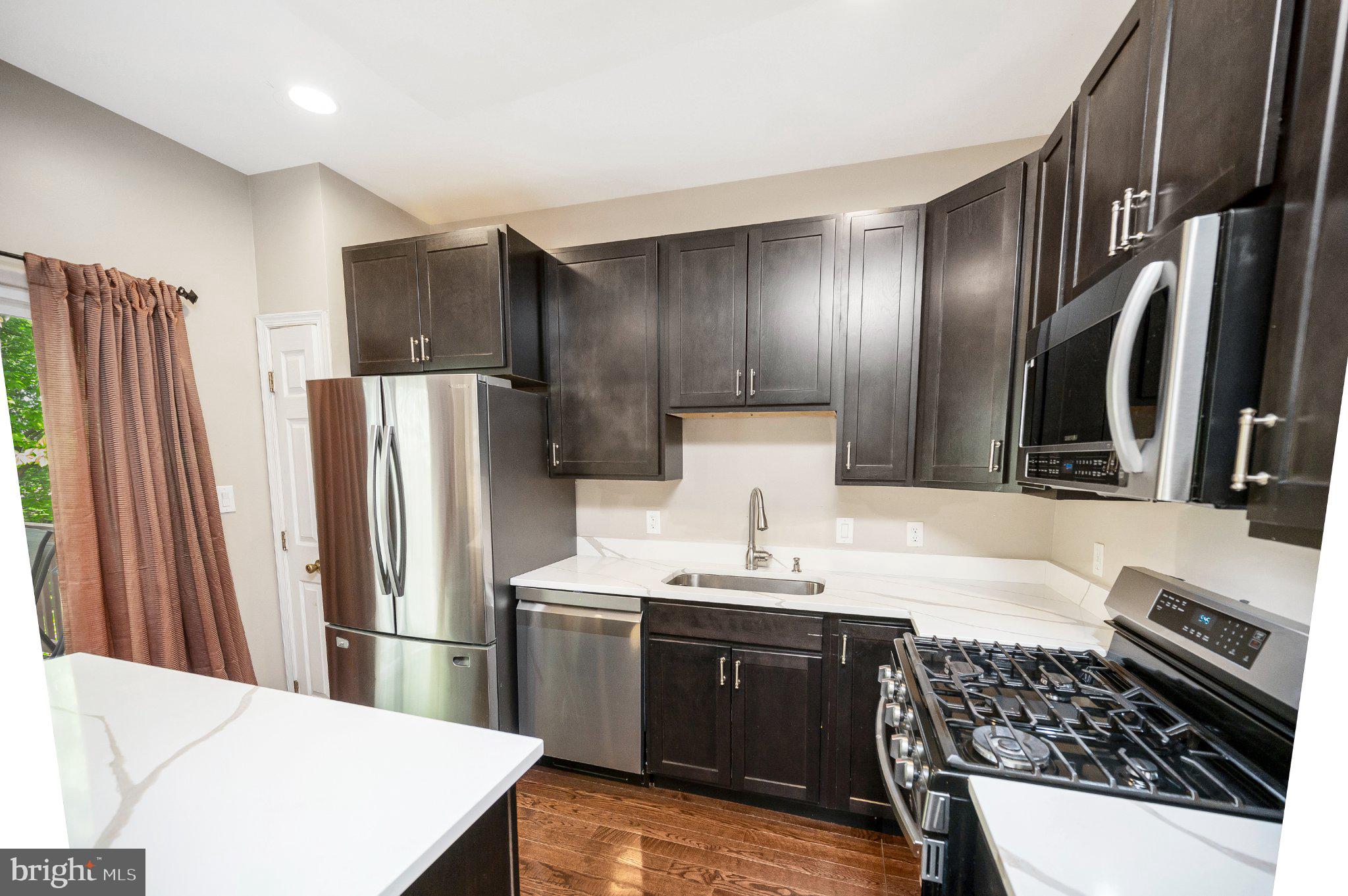 WAYSIDE VILLAGE - Residential