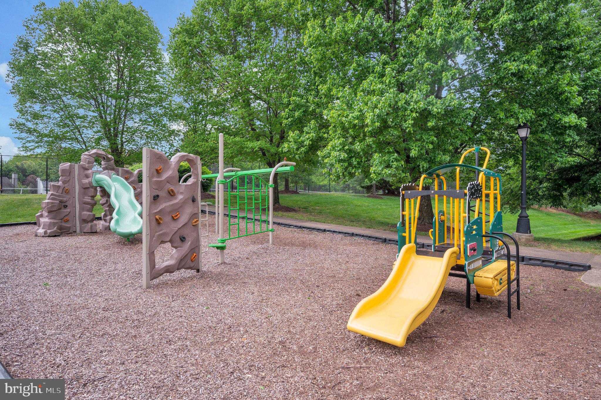 WAYSIDE VILLAGE - Residential