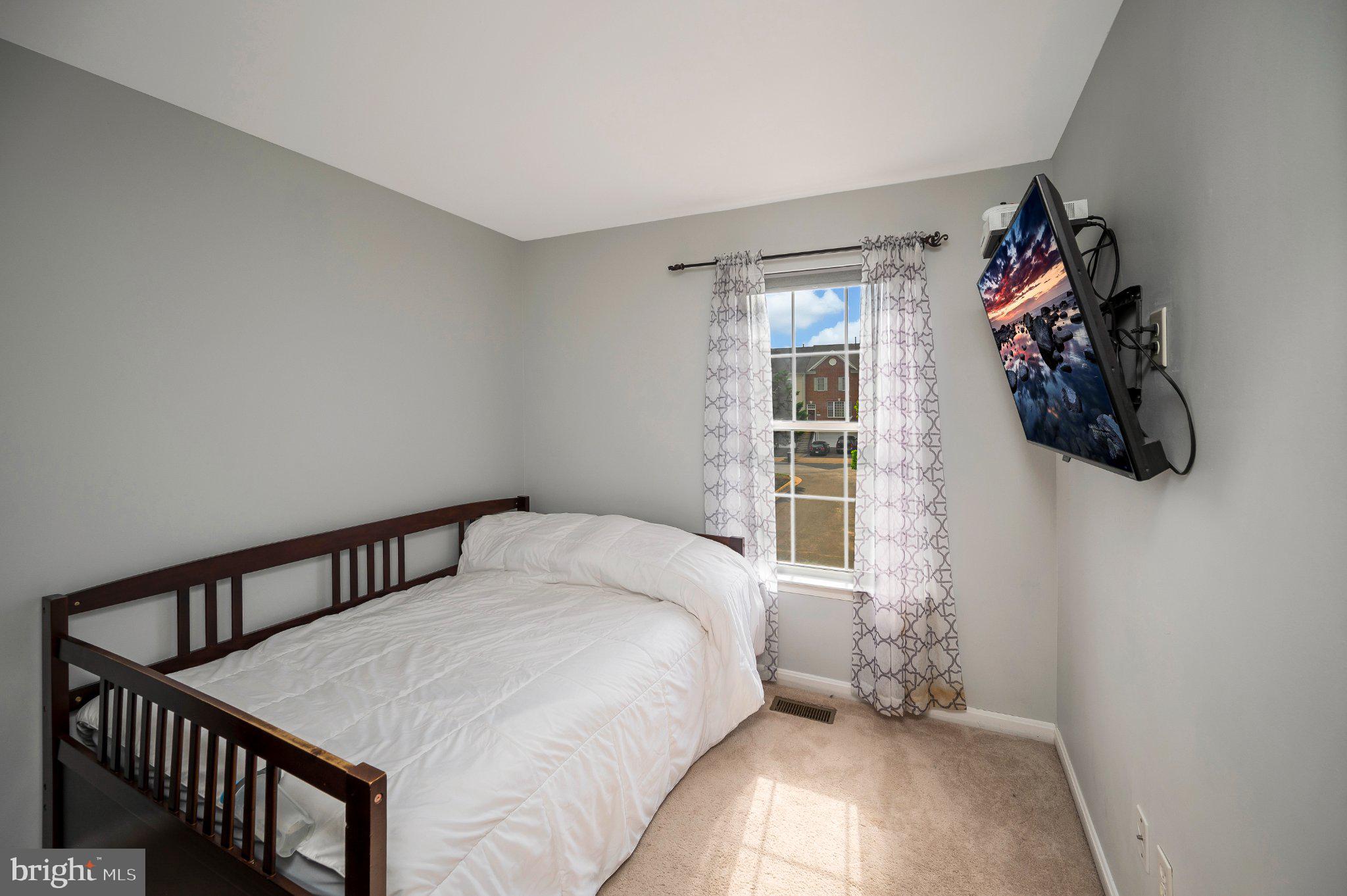 WAYSIDE VILLAGE - Residential