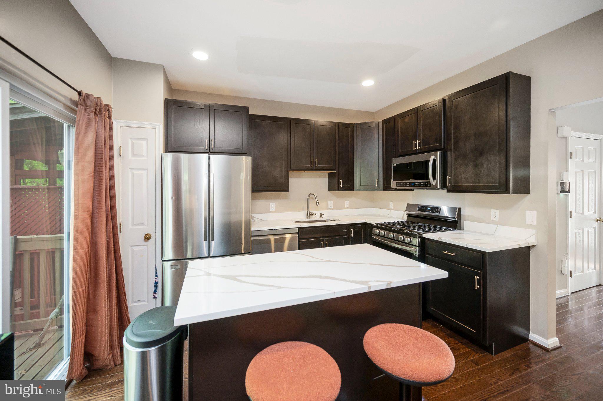 WAYSIDE VILLAGE - Residential